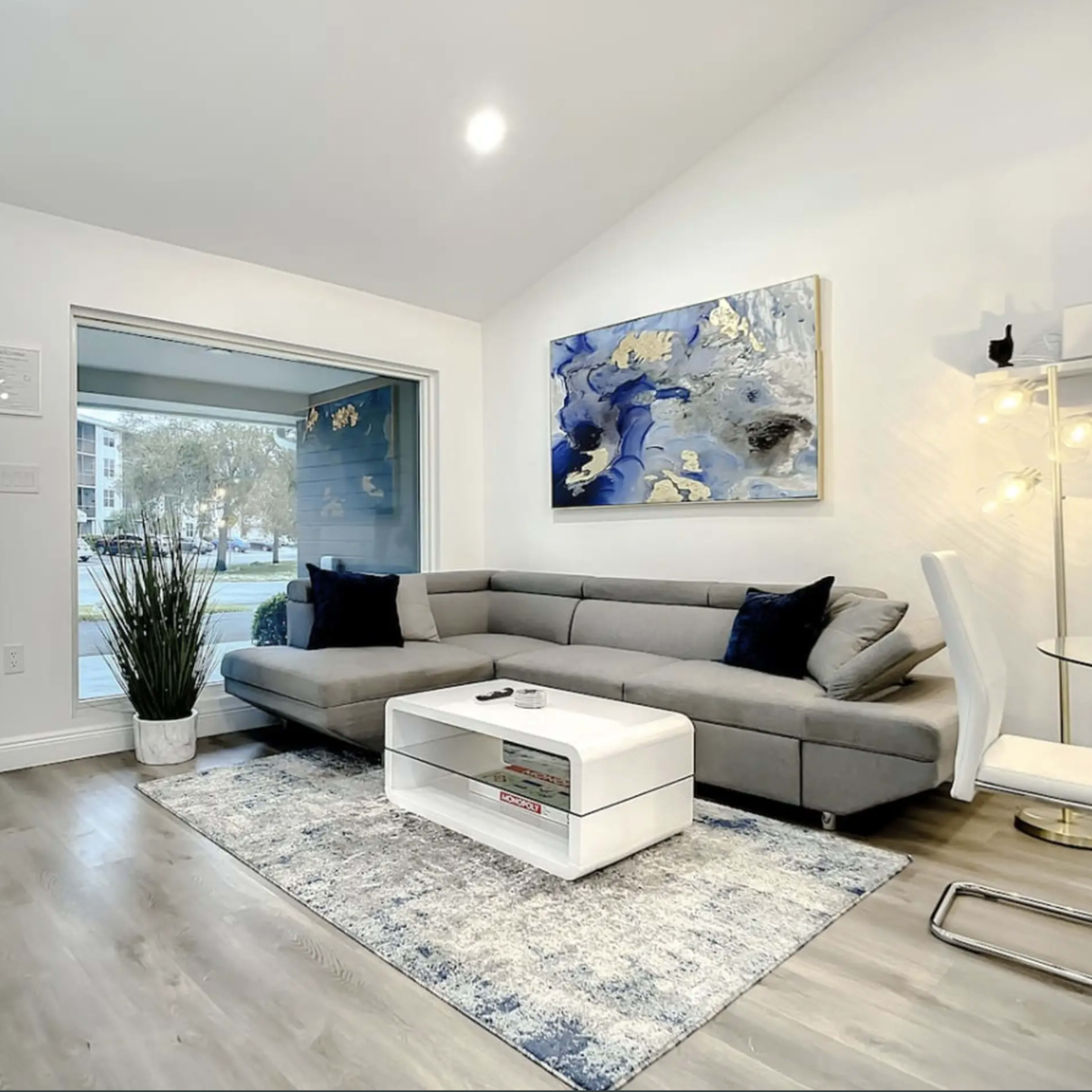 Luxe Home ~ Heated Pool ~5 min to Beach ~BBQ Grill Image in North Fort Lauderdale, Fort Lauderdale, FL