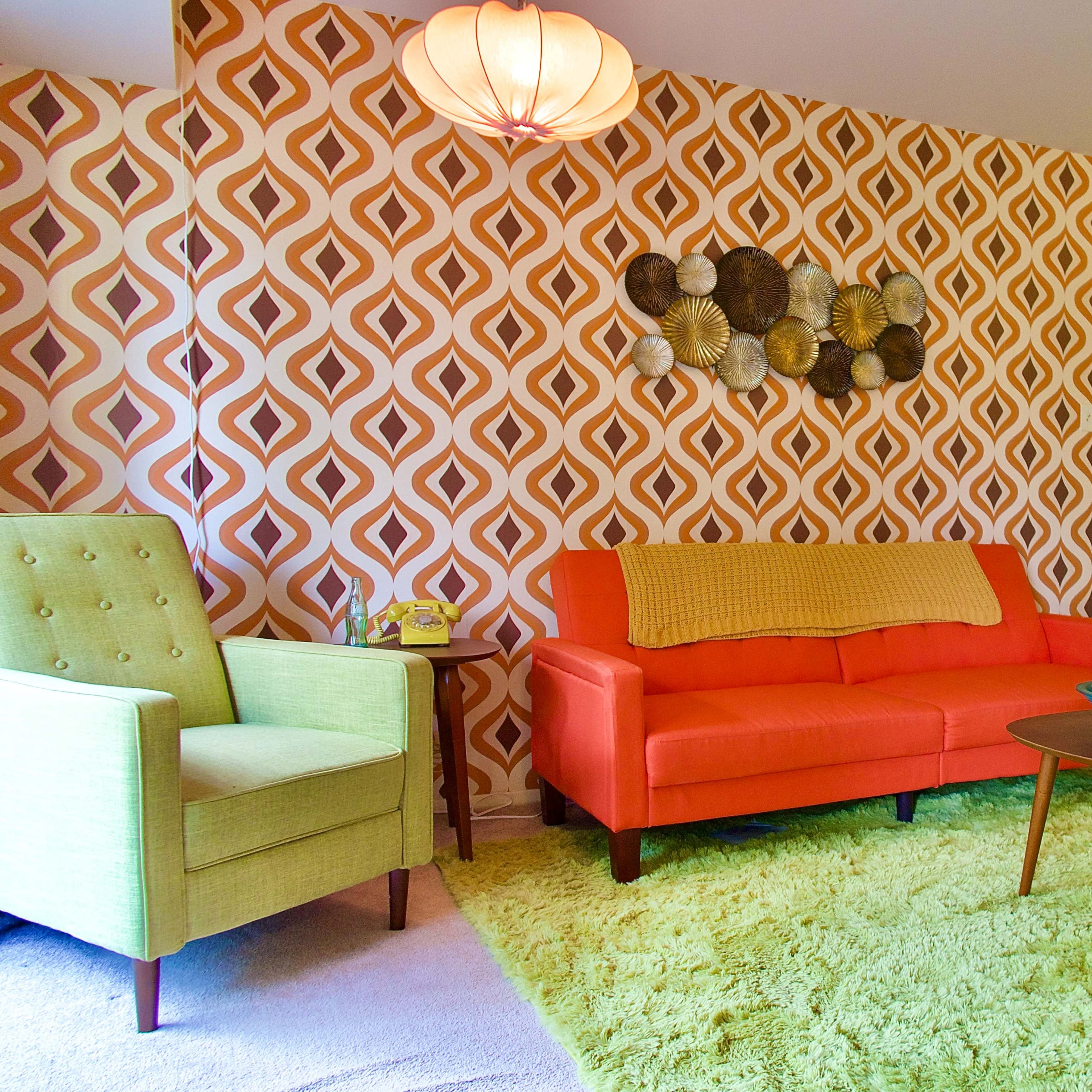Retro Themed Apartment | VINTAGE Mid Century Theme Image in Cherrydale, Arlington, VA