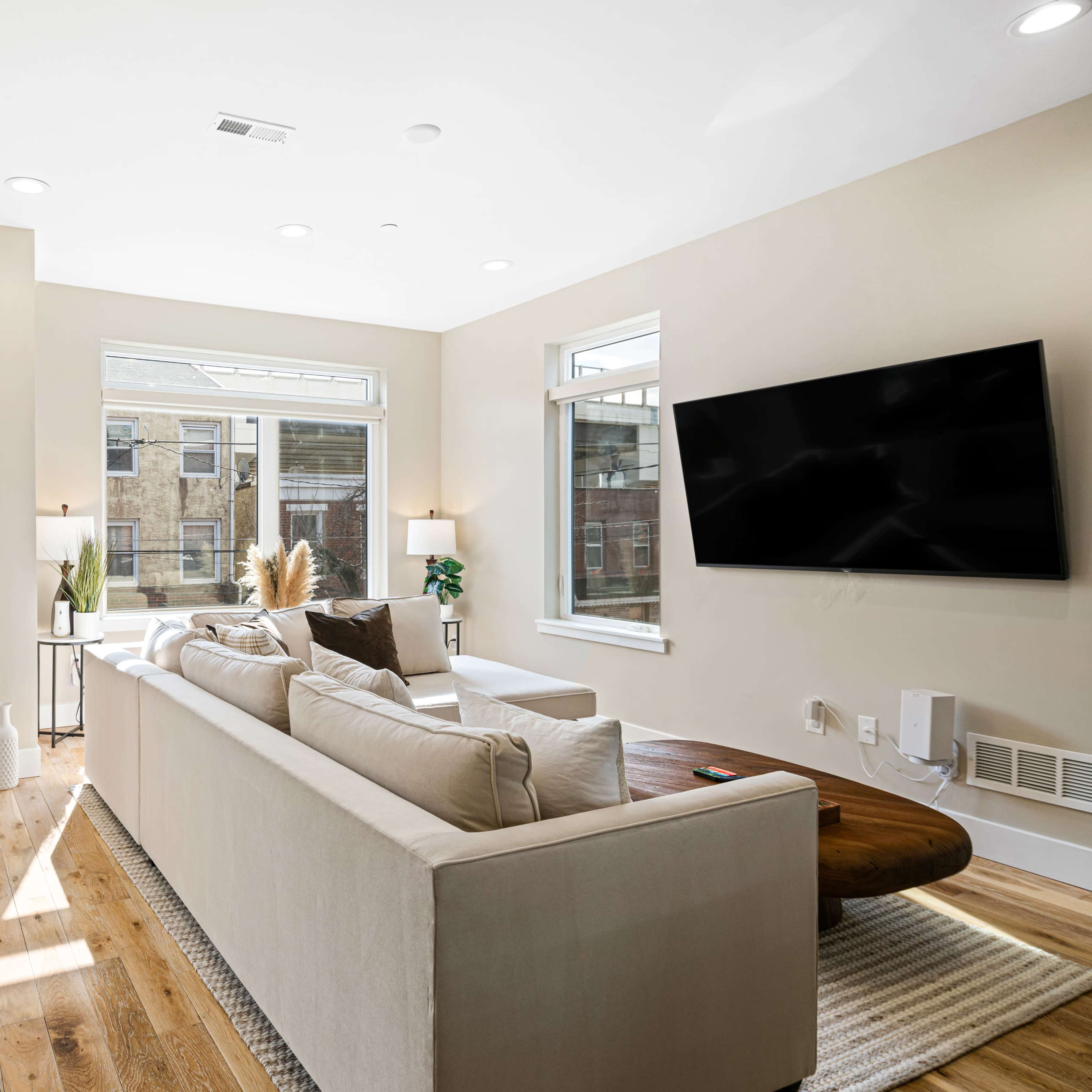 The Executive | Fishtown/Port-Richmond | Luxury | Private-Garage Image in North Philadelphia, Philadelphia, PA