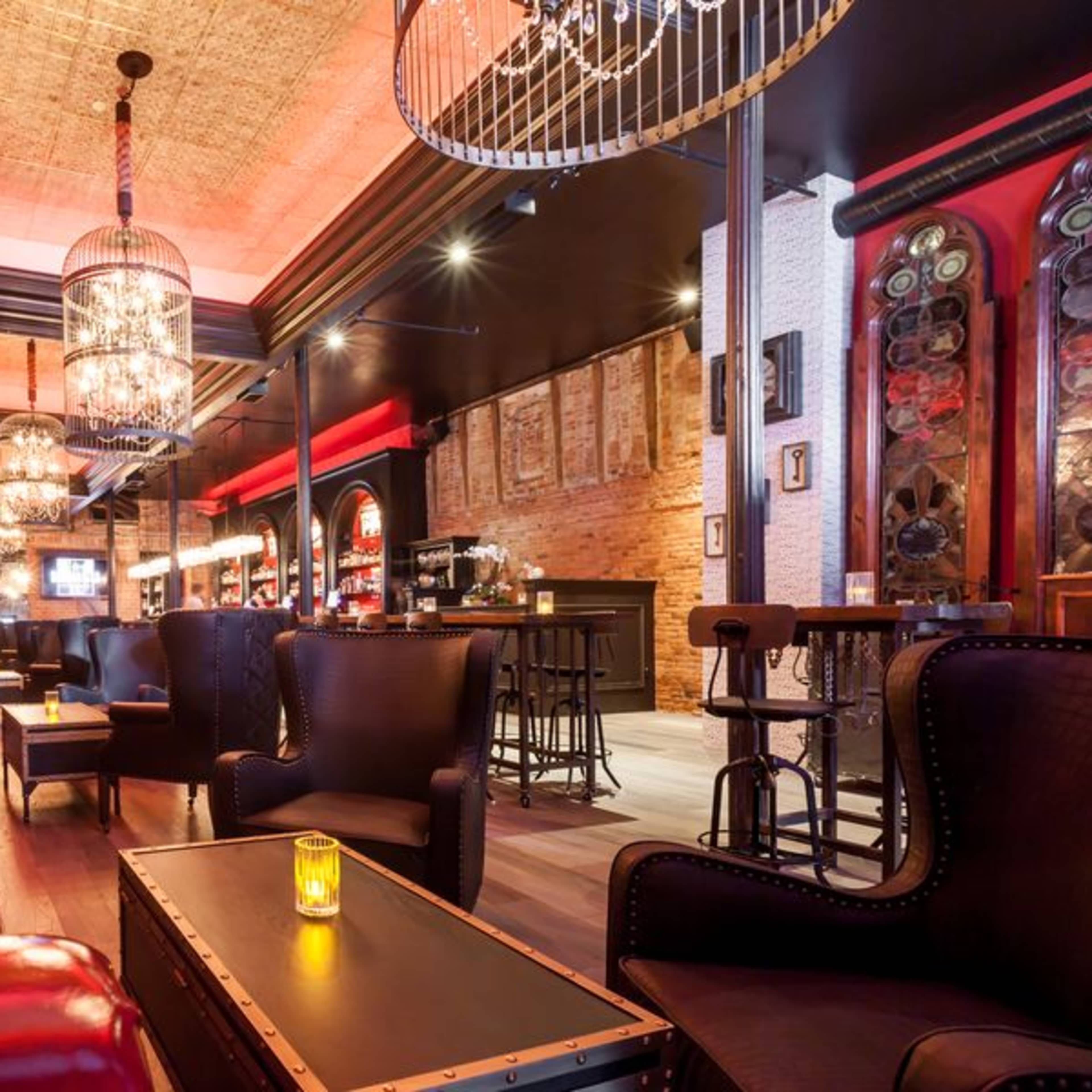 Spacious Historic Lounge - Full Buyout Image in Financial District, San Francisco, CA