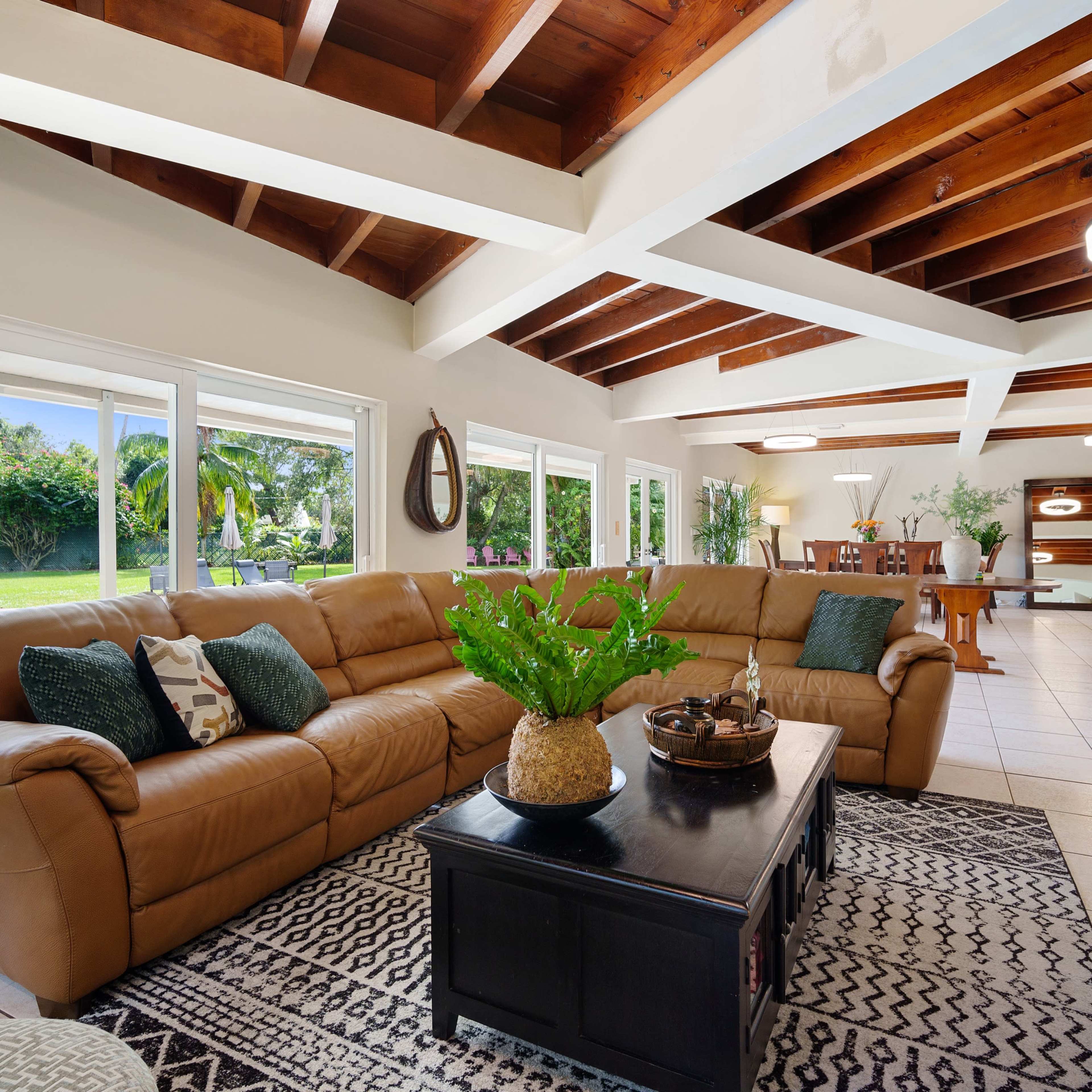 One Acre Tropical House Centrally  Located Image in Glenvar Heights, Miami, FL