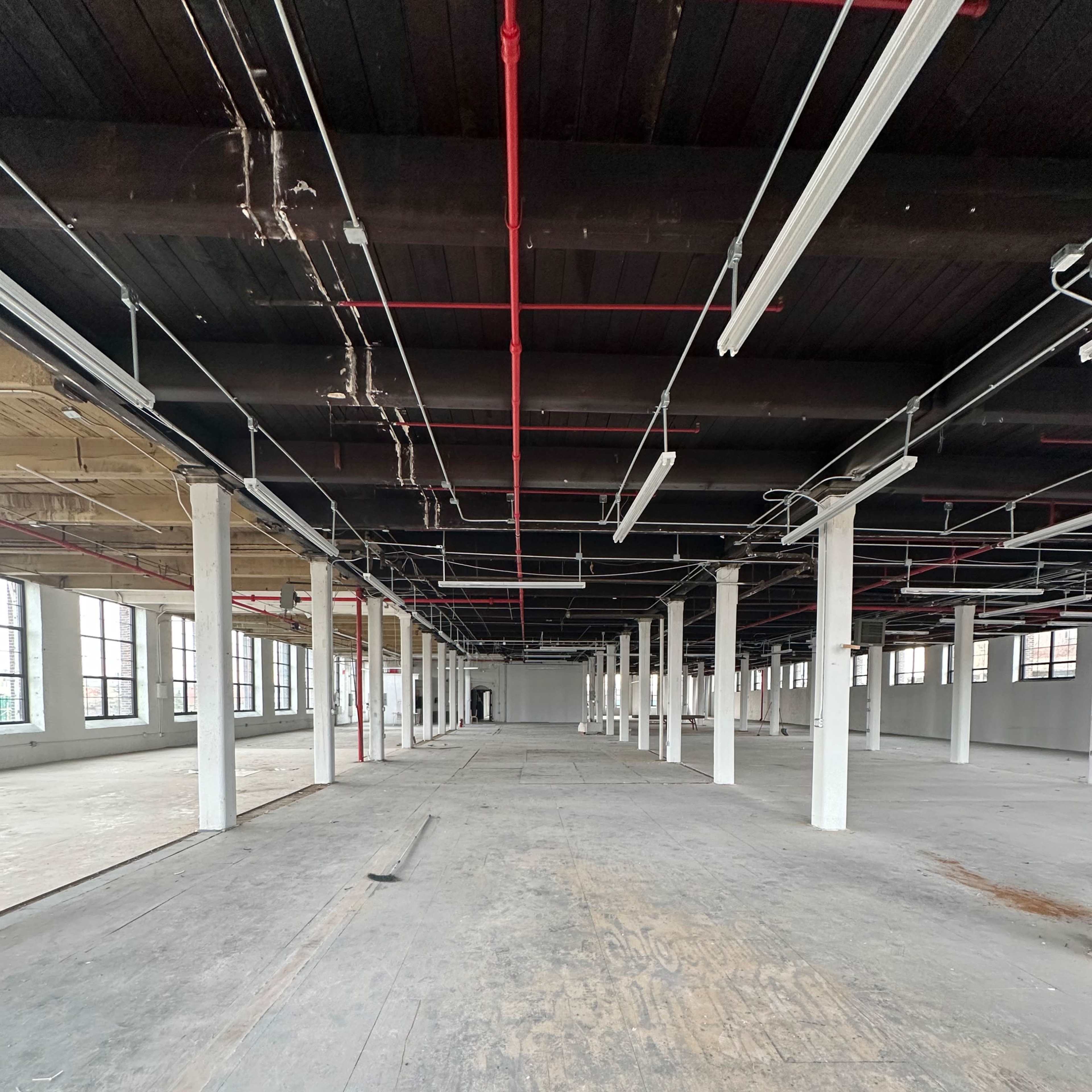 Studio Loft Raw Space (20,000 sq ft) Image in Red Hook, Brooklyn, NY