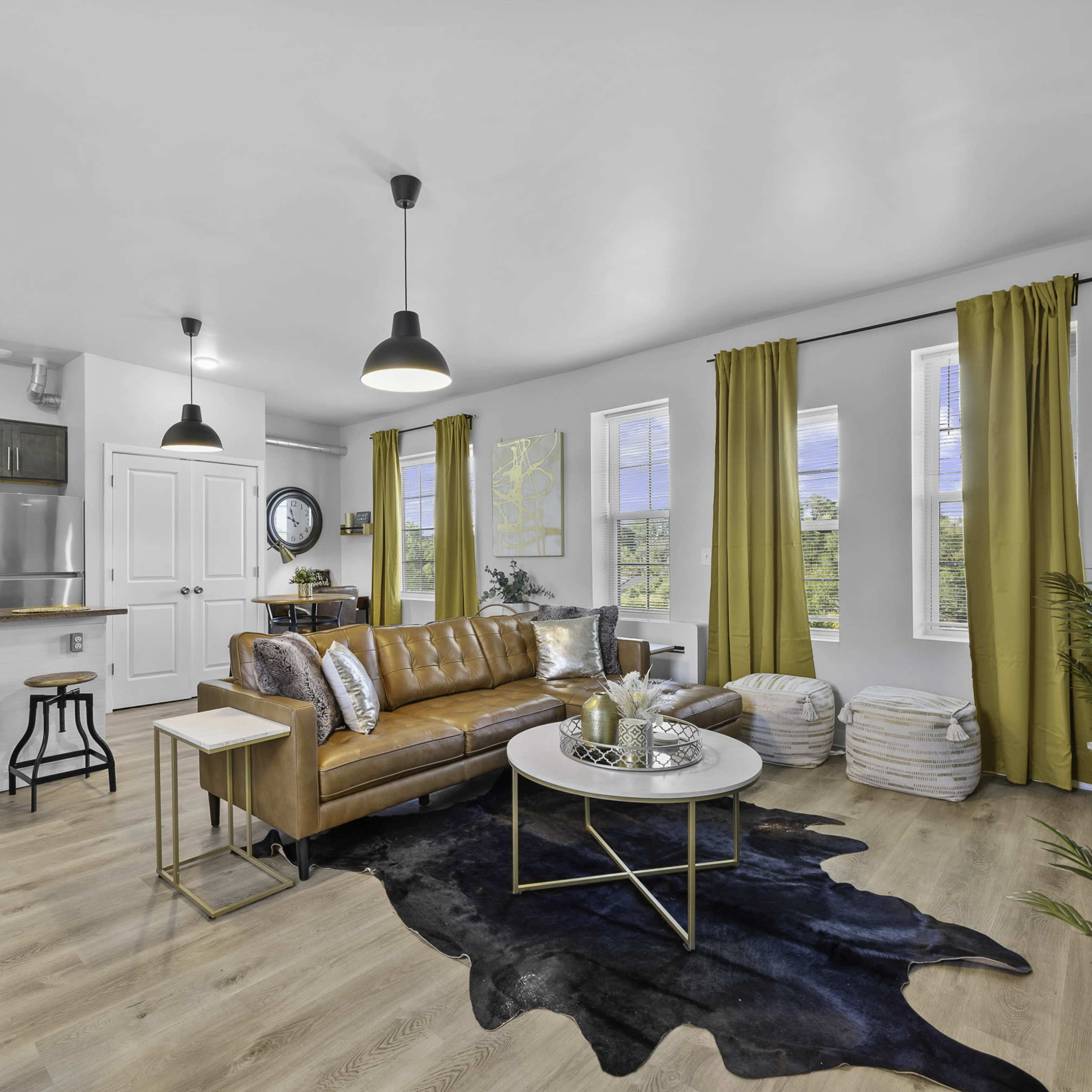 Downtown Apartment Loft with great natural lighting Image in Henry Ford, Detroit, MI