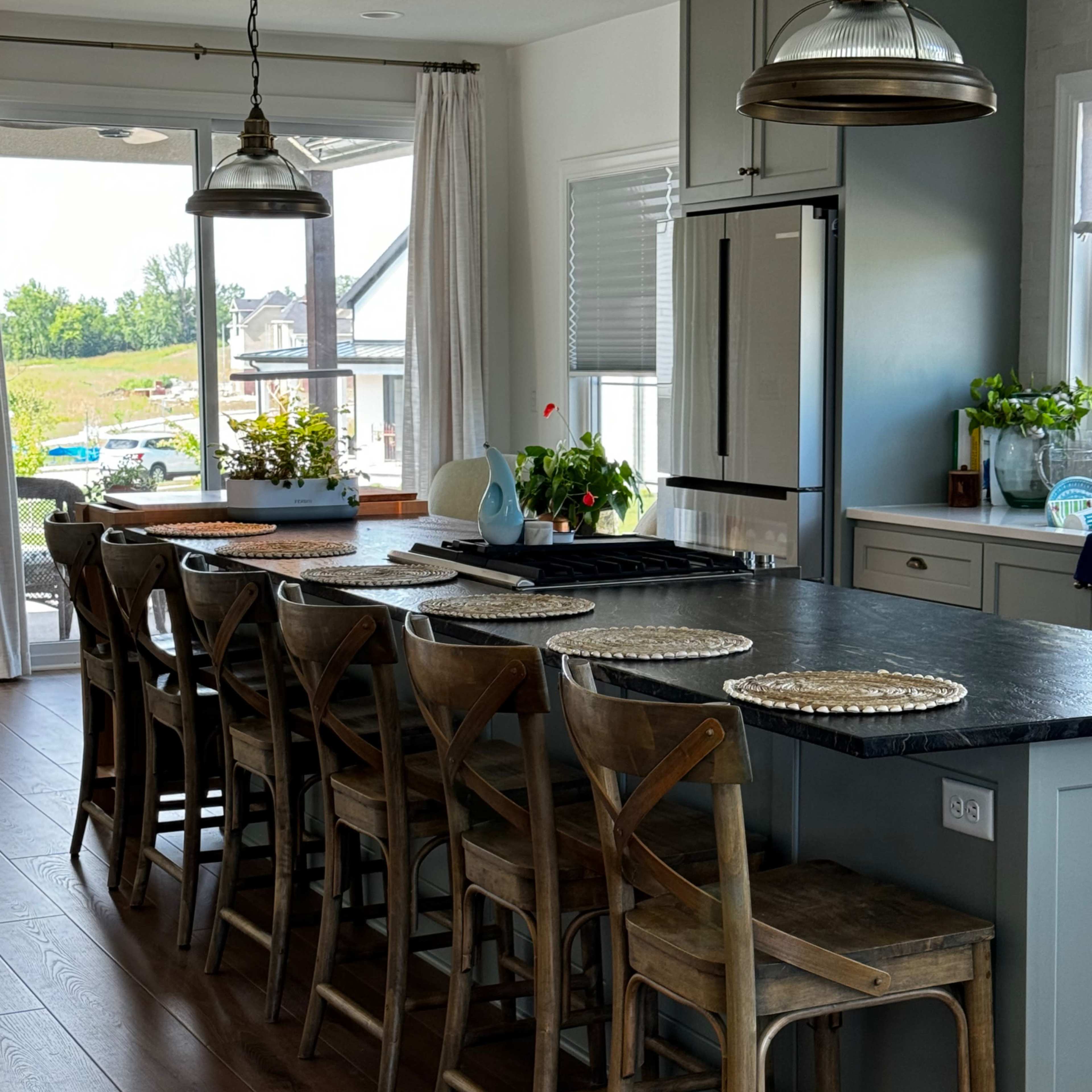 Luxurious Waterview Corner-Lot Home with Rooftop Deck & Historic Views – Ideal for Film, Events & Cooking Shows Image in Prairie Township, Lee's Summit, MO