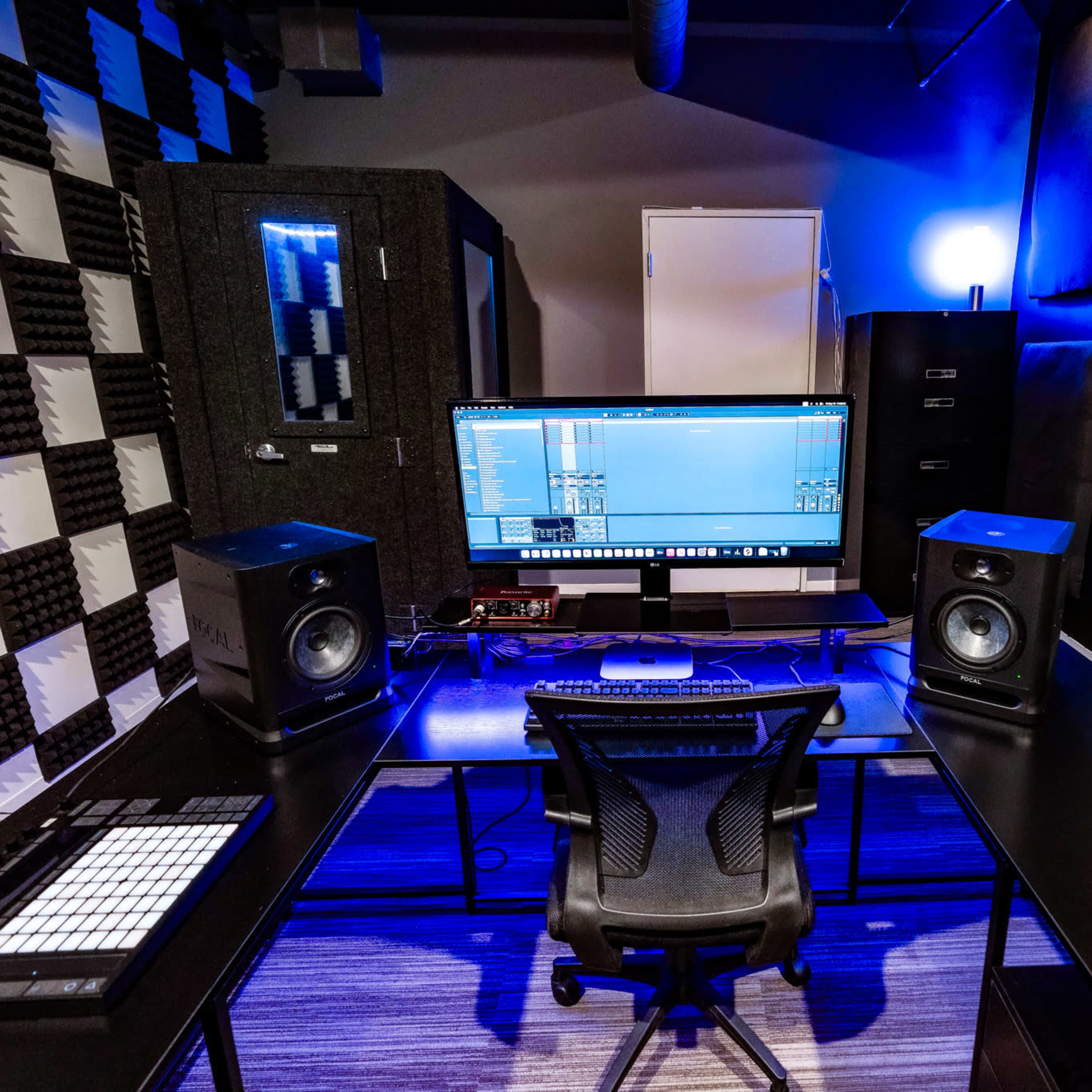 Music/Sound Recording Studio in Chicago Image in Near North Side, Chicago, IL