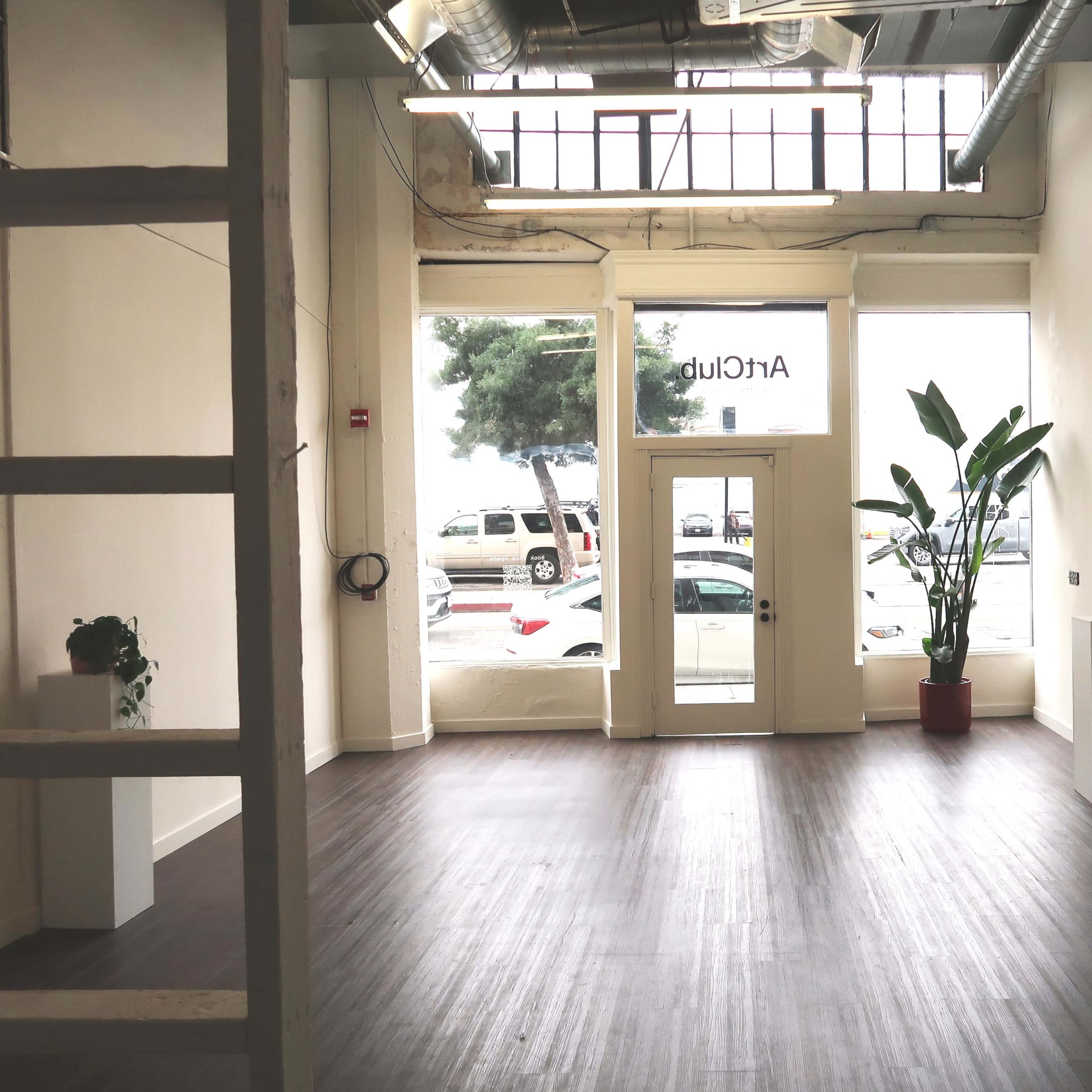 Street Level Store Front Multi- Use Space in Prime DTLA Location Image in Central LA, Los Angeles, CA