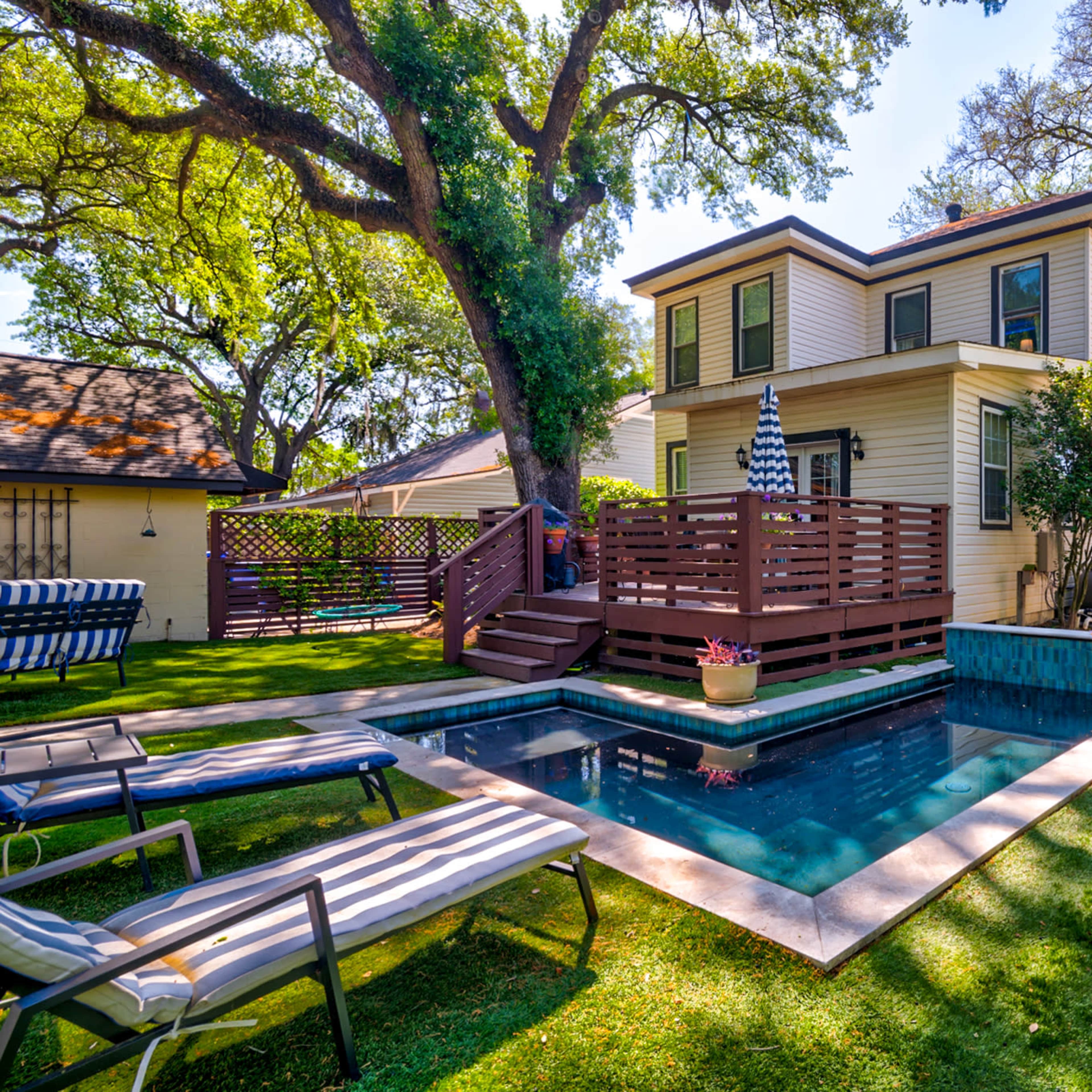 Classic 1915 Southern House with Inviting Outdoor Spaces Image in Park Circle, North Charleston, SC