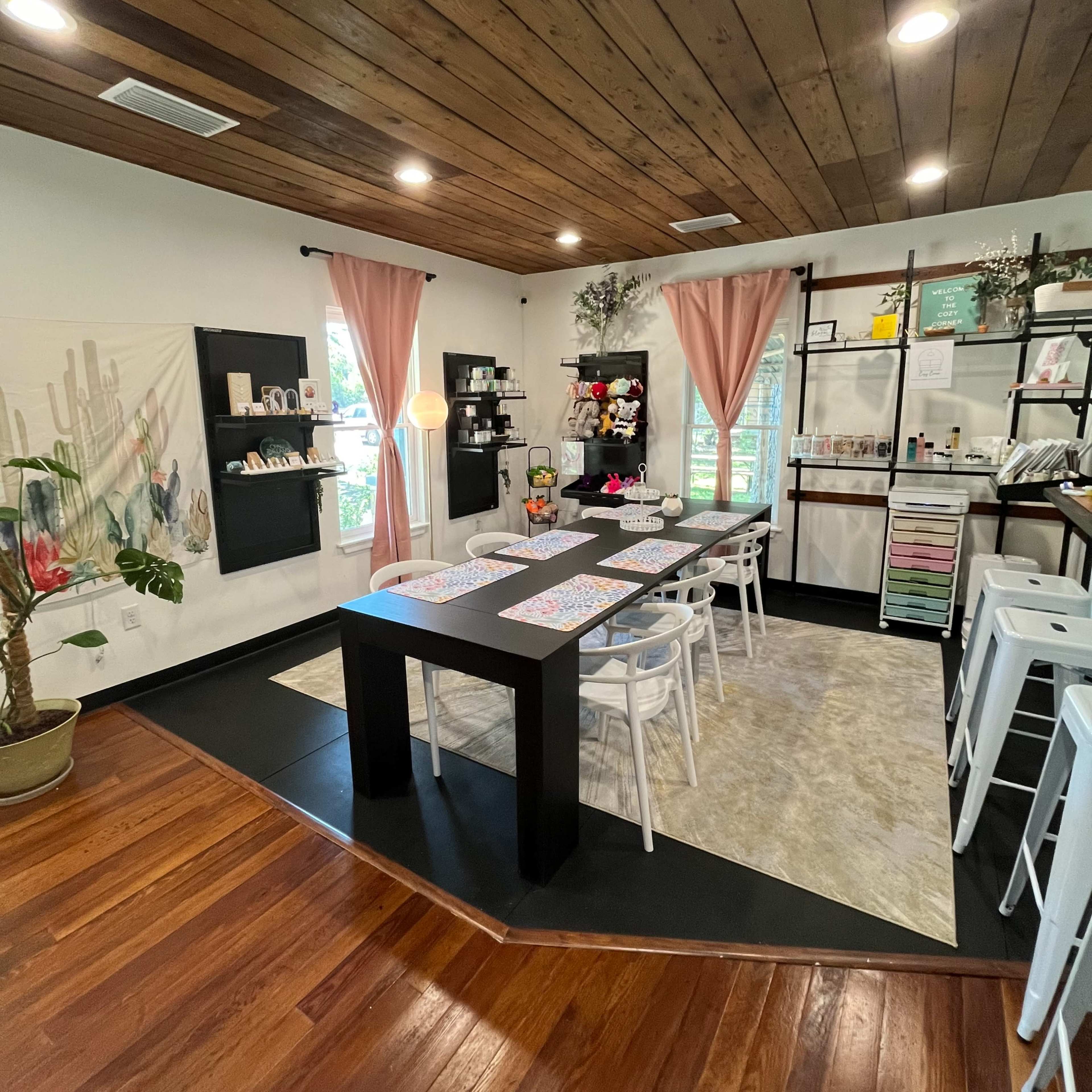Cozy Family Friendly Space in Historic Buda Image in Buda, Buda, TX