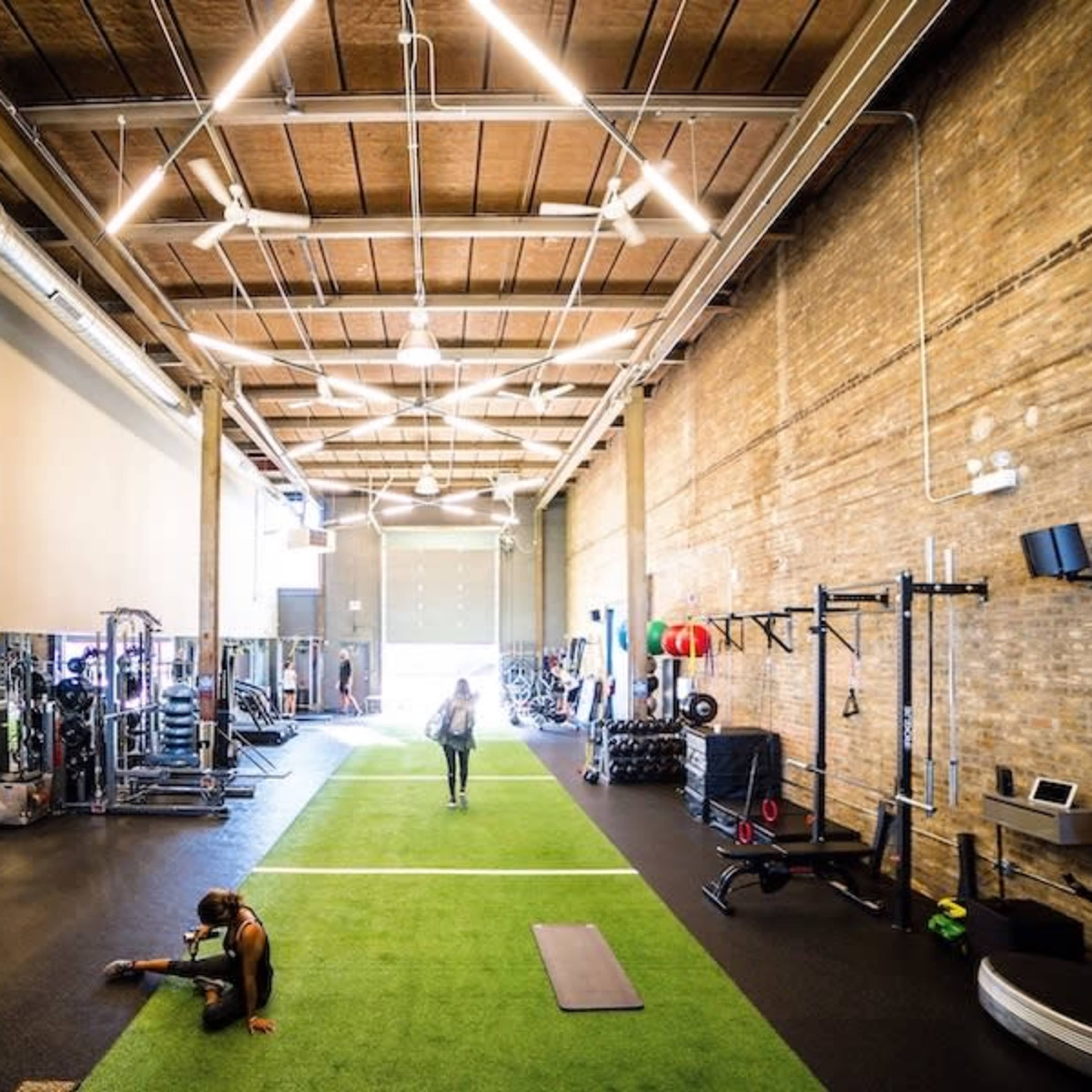 Industrial Chic Modern "Open Concept" Gym Image in West Town, Chicago, IL