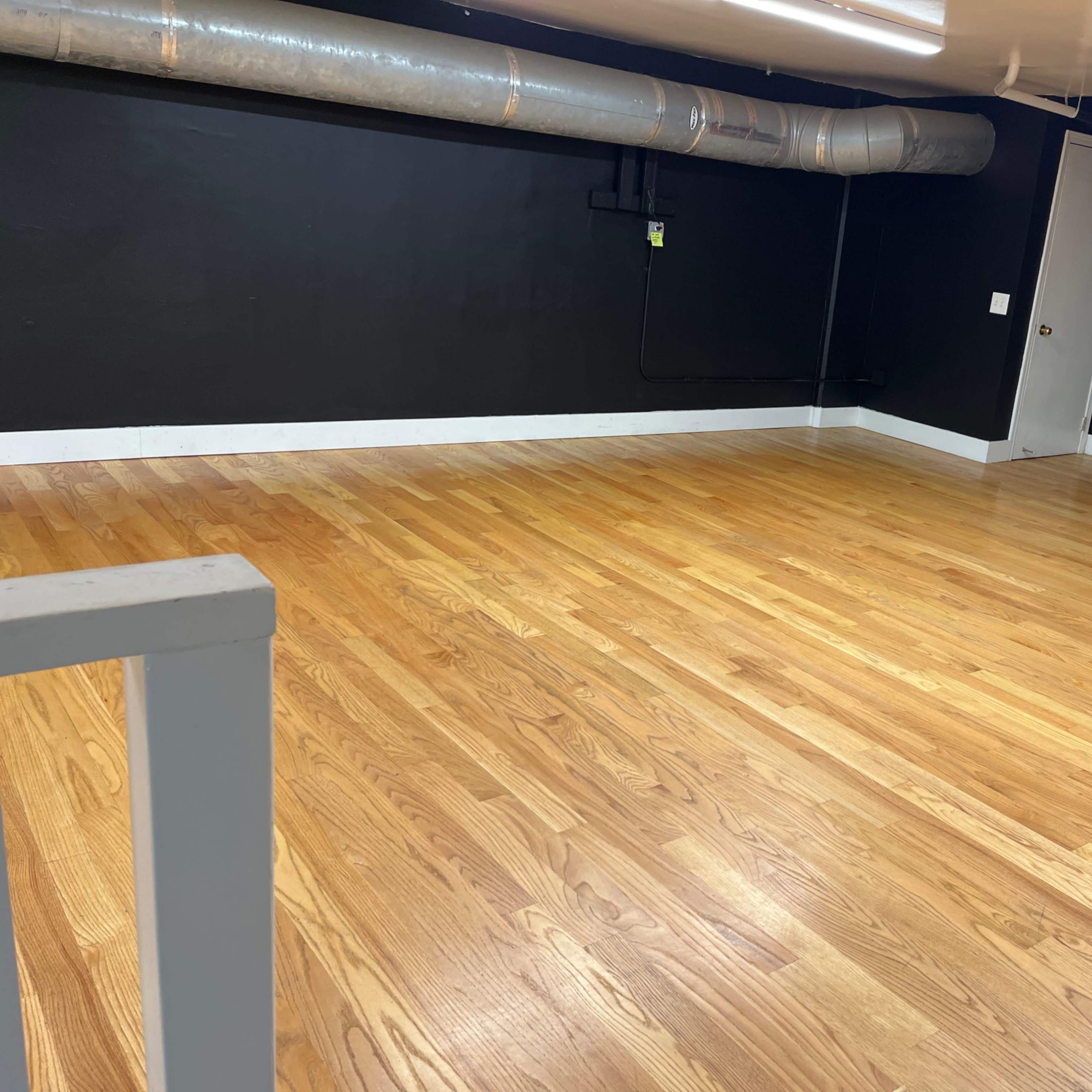 The Royal Palace Studio Image in Downtown Oakland, Oakland, CA
