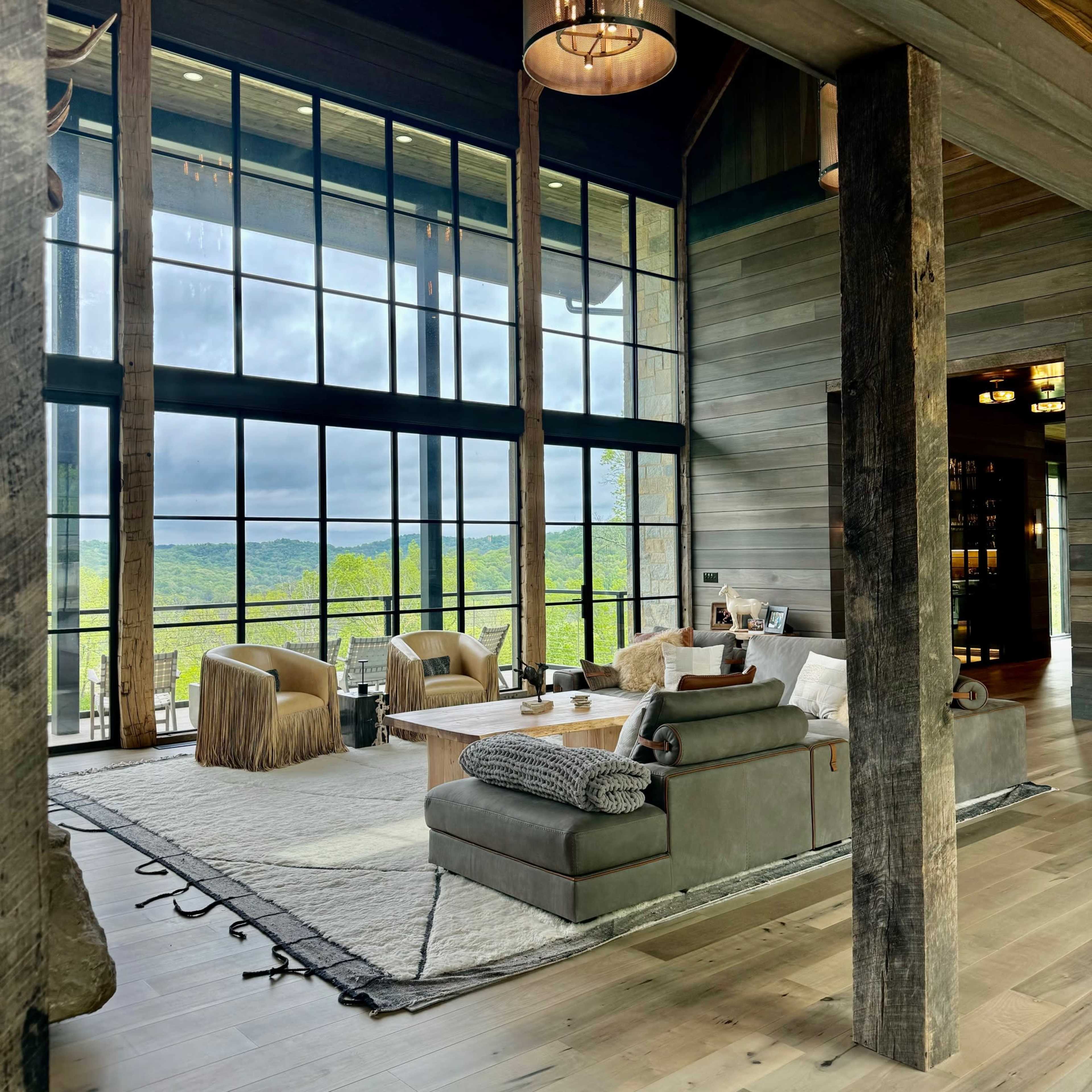 Hilltop Estate with Skyline/Mountain View Image in , Nolensville, TN