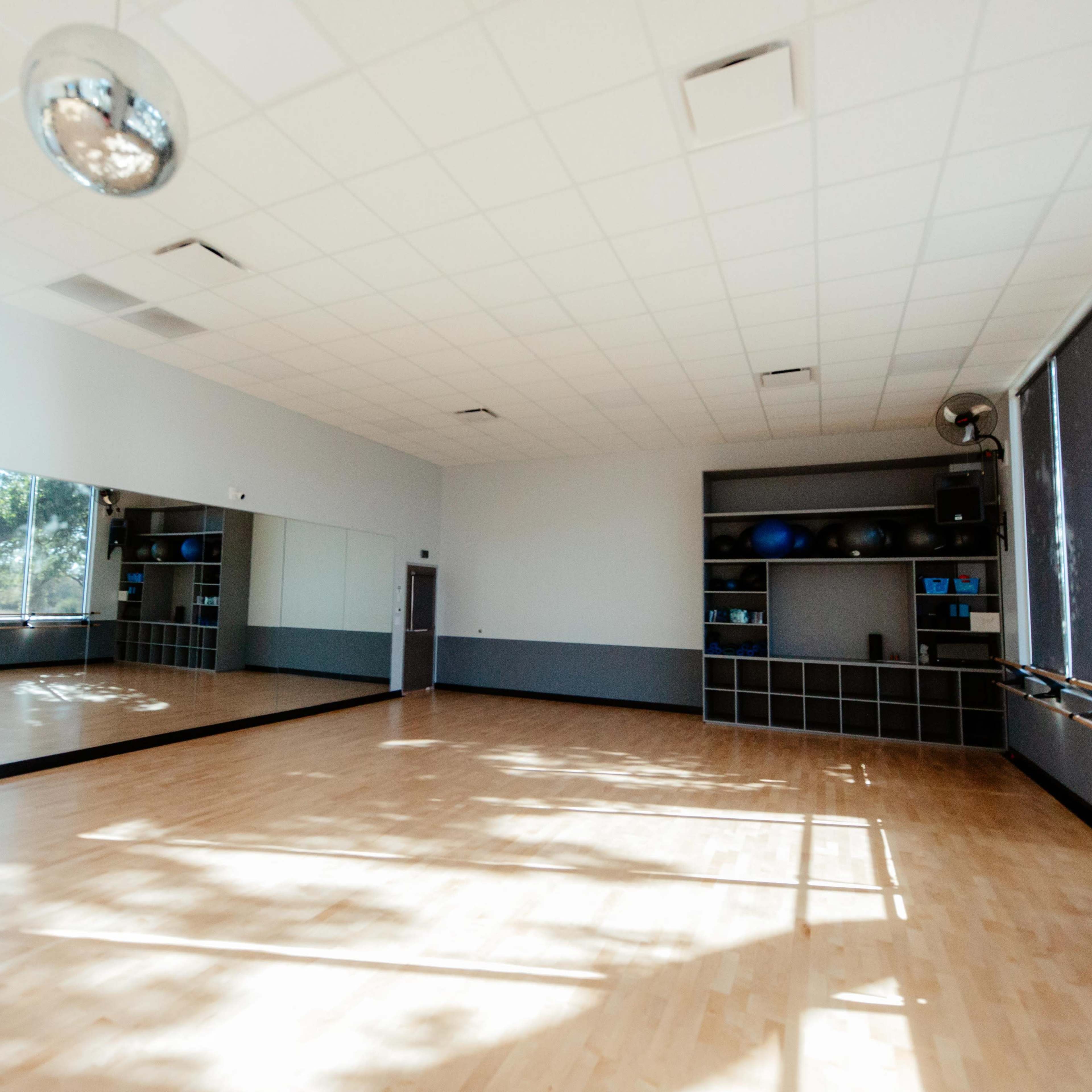 Stunning Studio Space with Tons of Natural Light- Perfect for Classes, Events, and Media Shoots Image in , Round Rock, TX