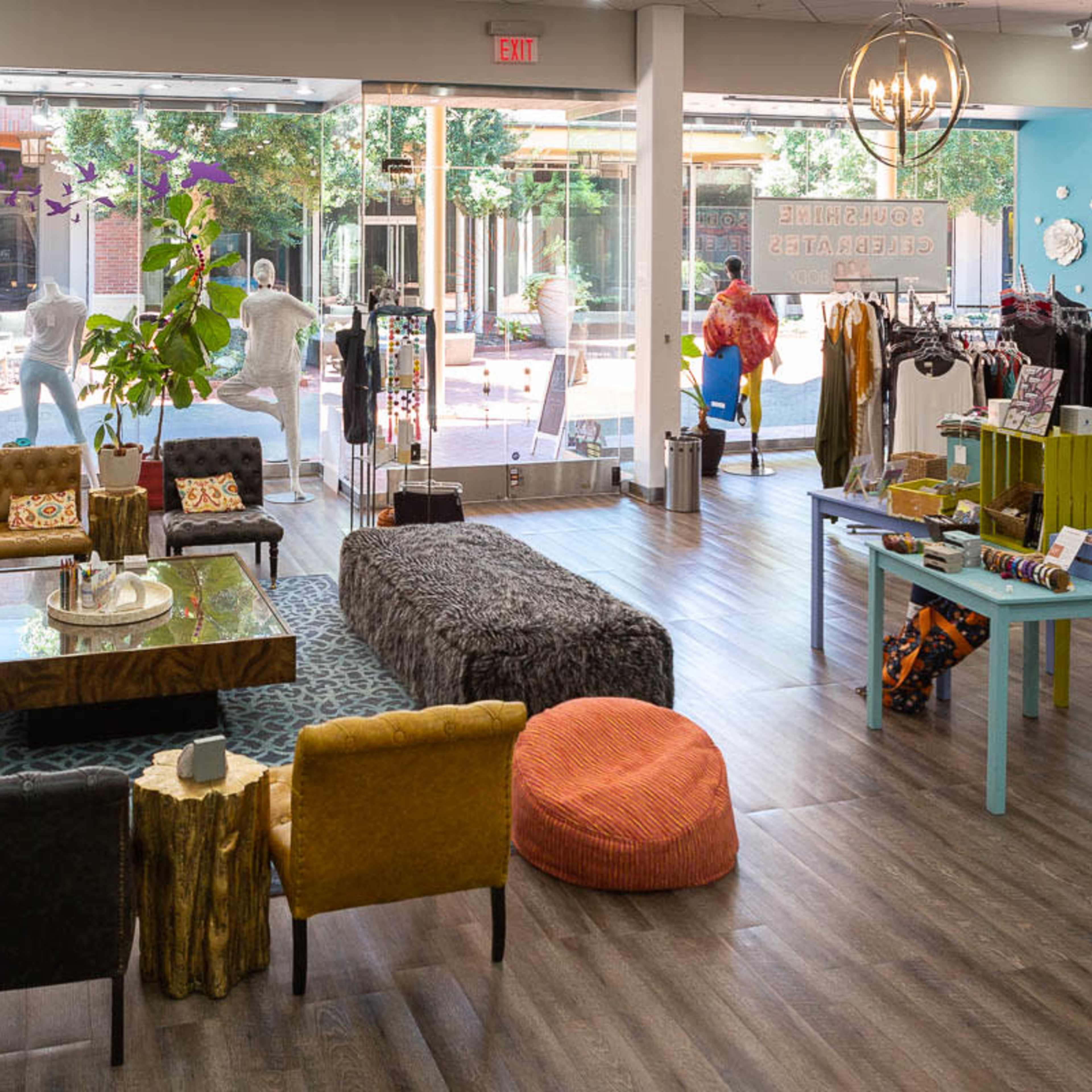 Richmond Studio with Boho Lounge Image in Stony Point, Richmond, VA