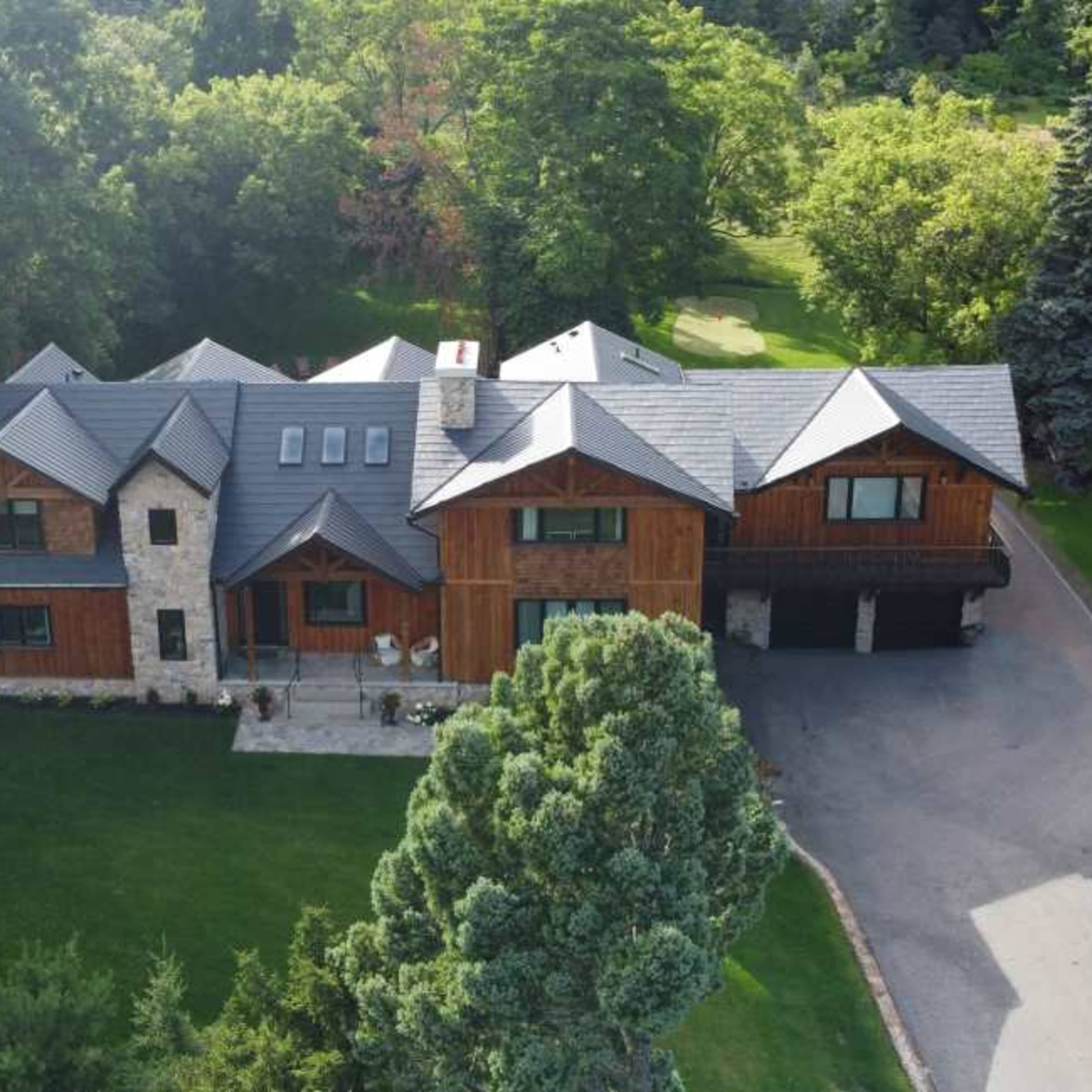 Raspberry Chalet Image in Burlington, Burlington, ON
