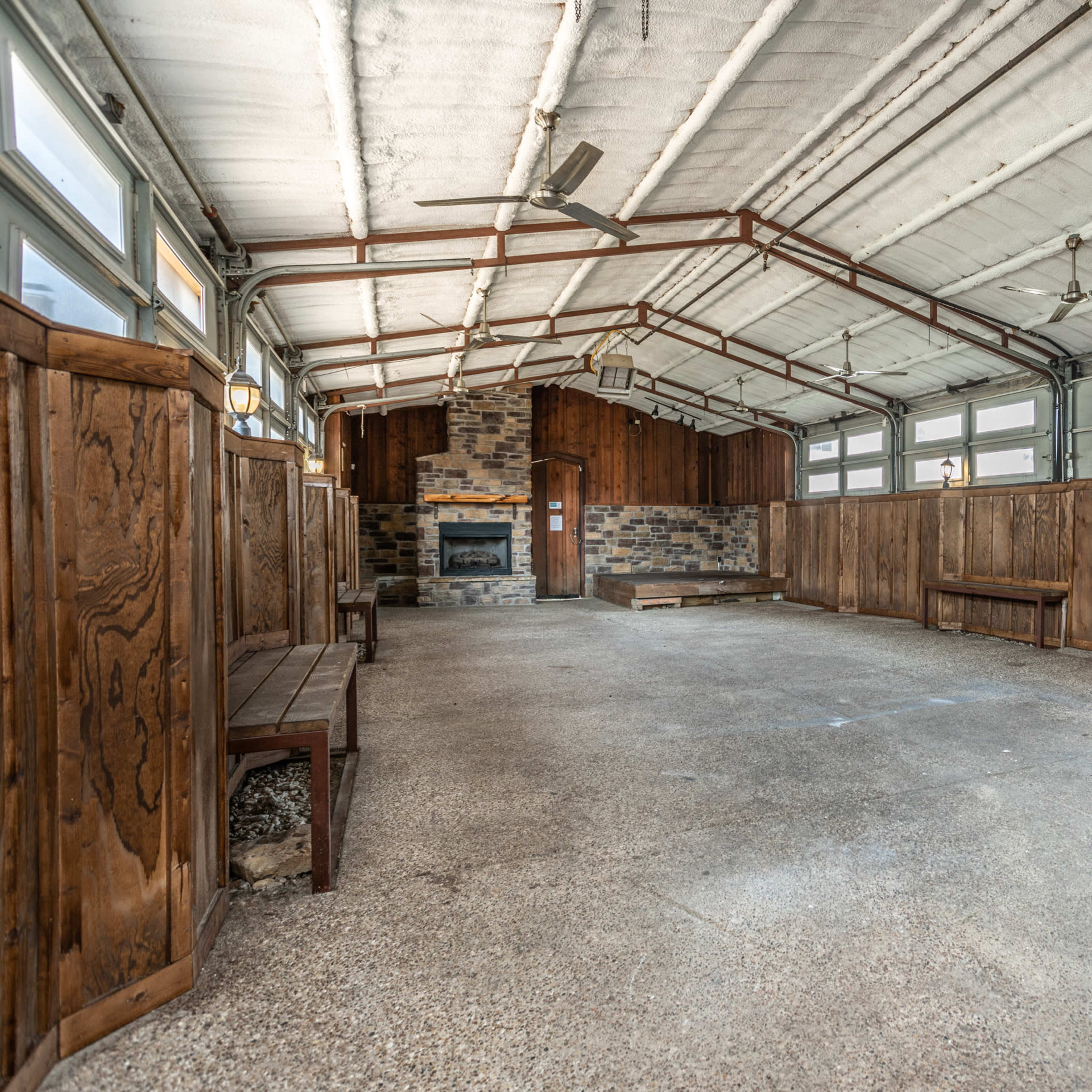 10 Best Unique Bars & Pubs for Rent in Muenster, TX Peerspace