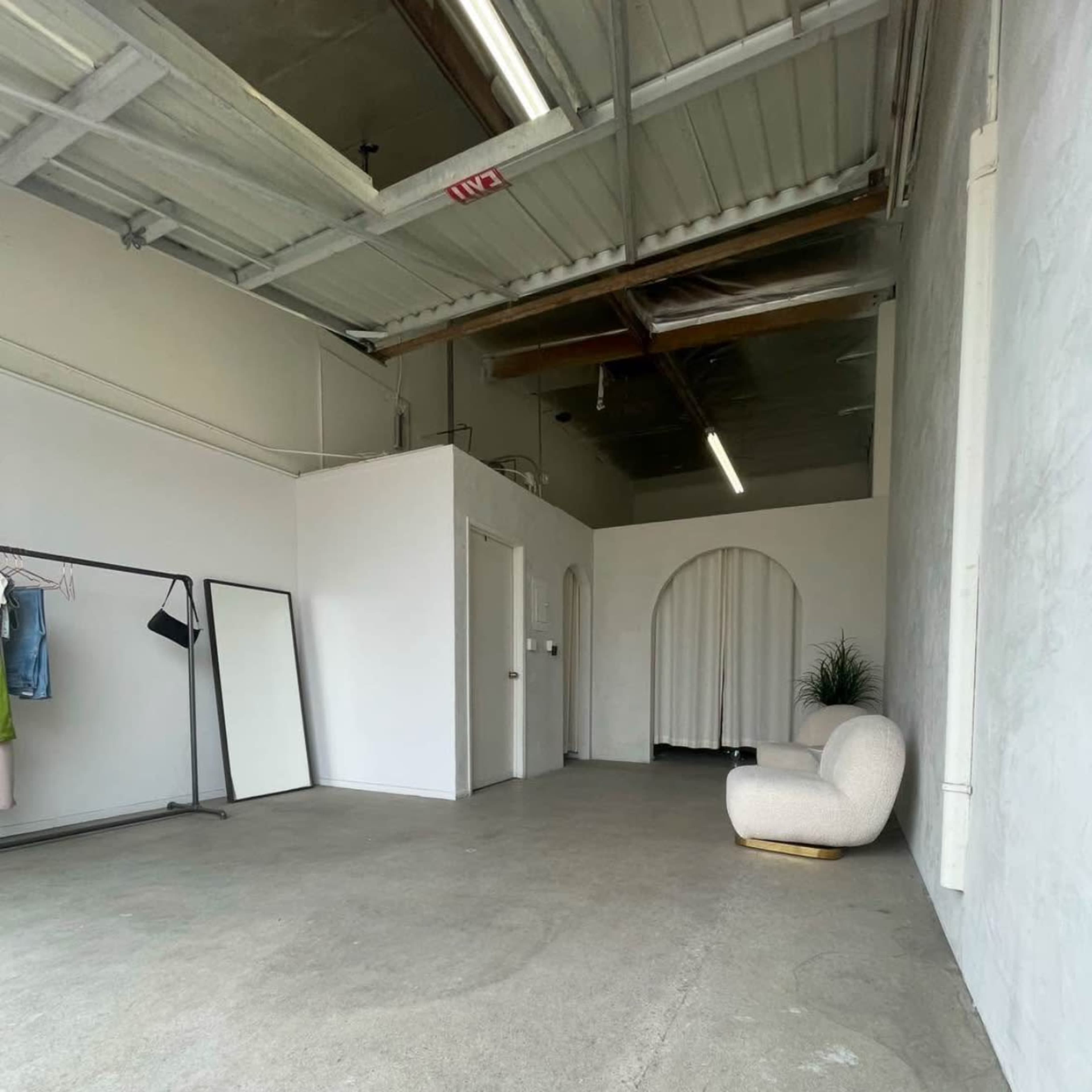 Fullerton - Photography Studio with a Pastel Aesthetic Image in Fullerton, Fullerton, CA