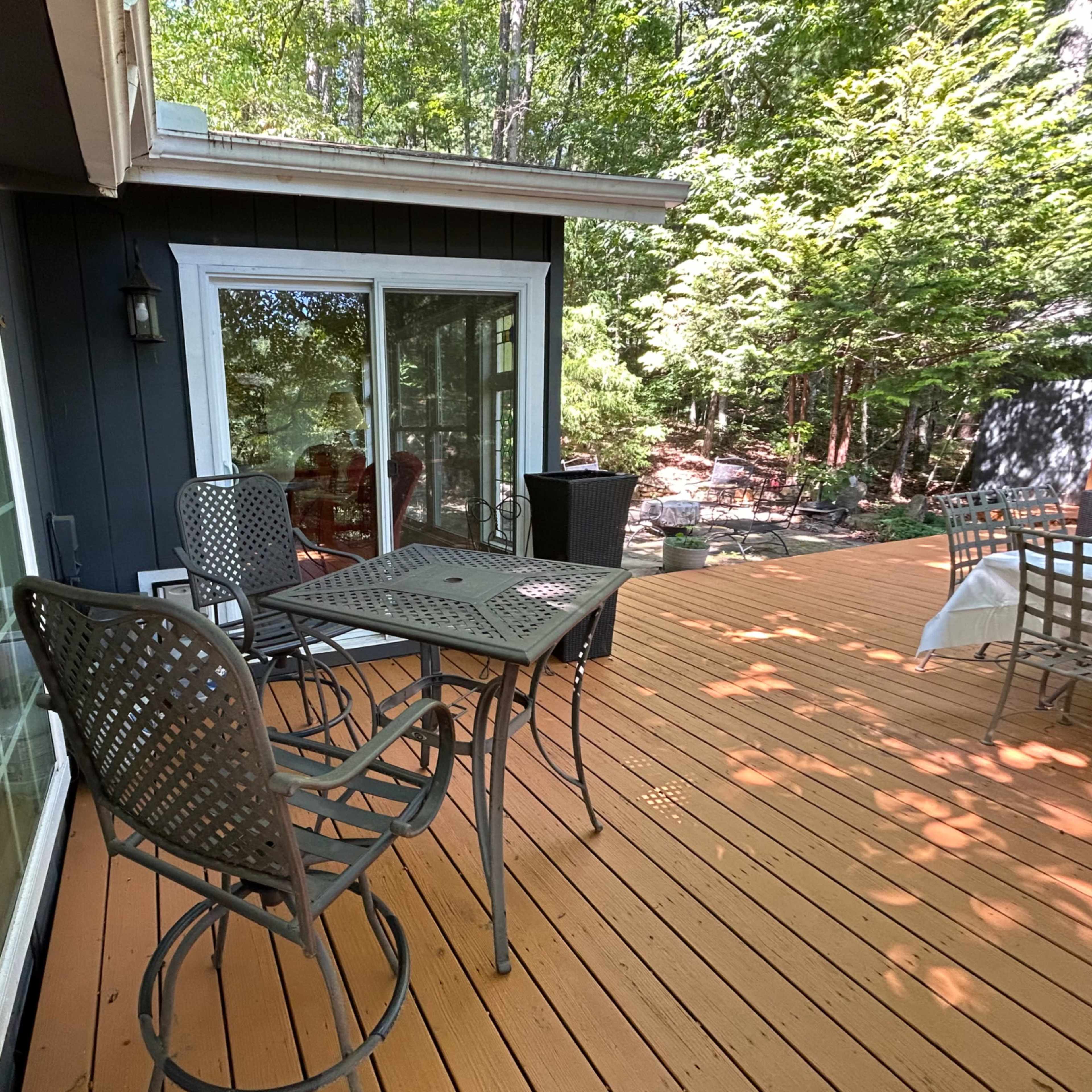 Cabin w/large porches, outdoor spaces, sun rooms, and soothing sounds from Toccoa River! Image in , Blue Ridge, GA