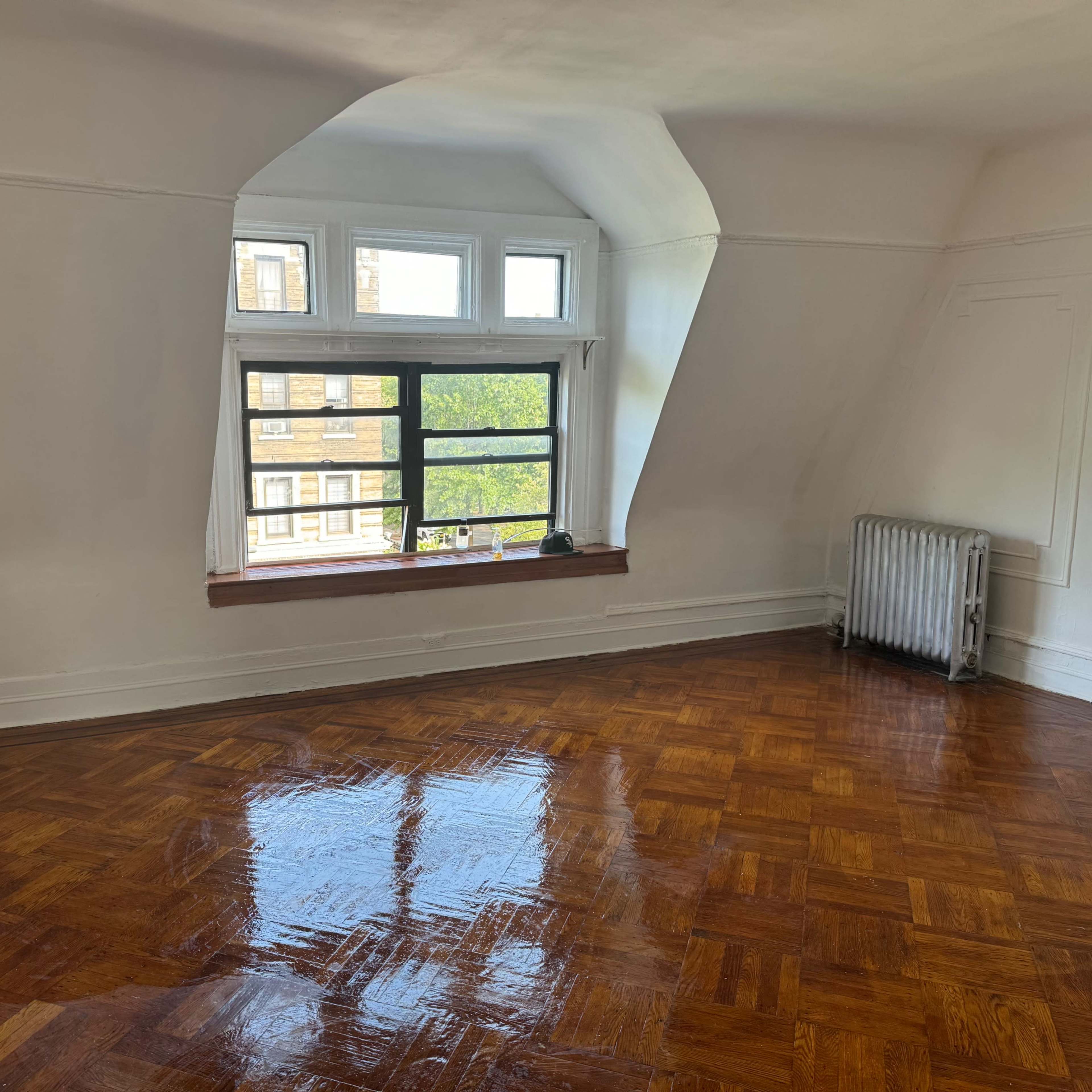 Open space with skyline views of the parkway Image in Crown Heights, Brooklyn, NY