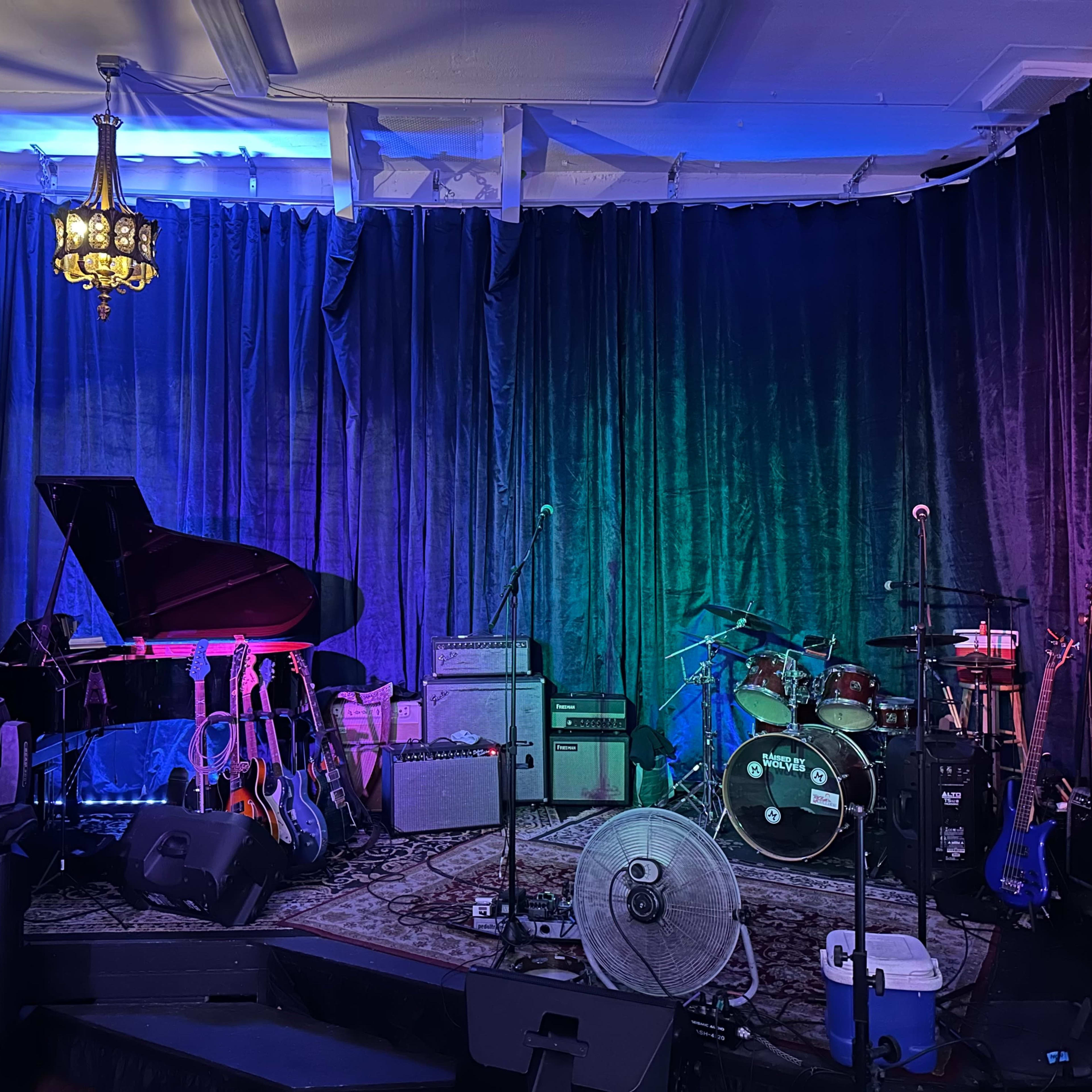 10 Best Karaoke Bars For Rent By The Hour Near Me Peerspace