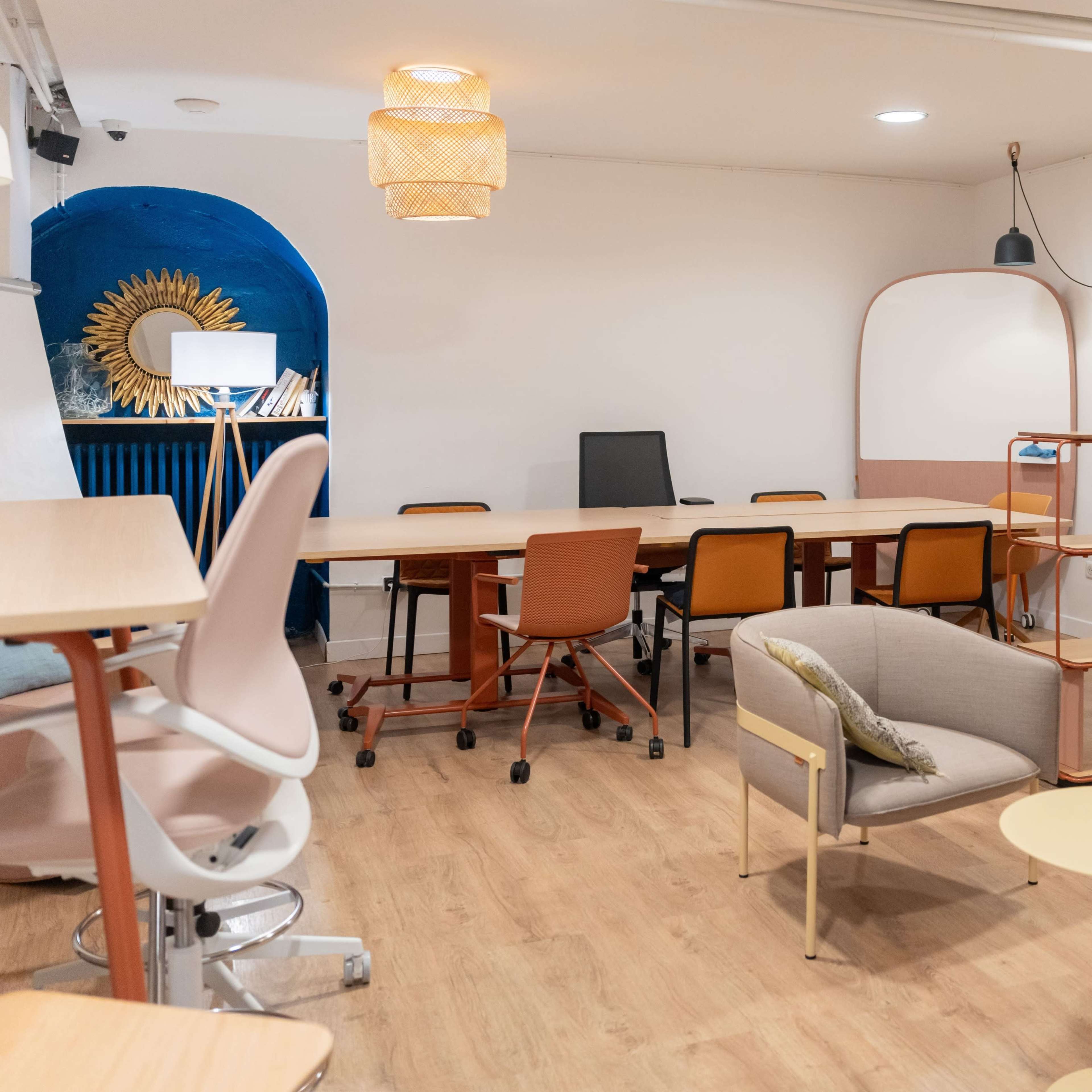 Café coworking chaleureux Image dans Terreaux - Bat d'argent, Lyon, Auvergne-Rhône-Alpes