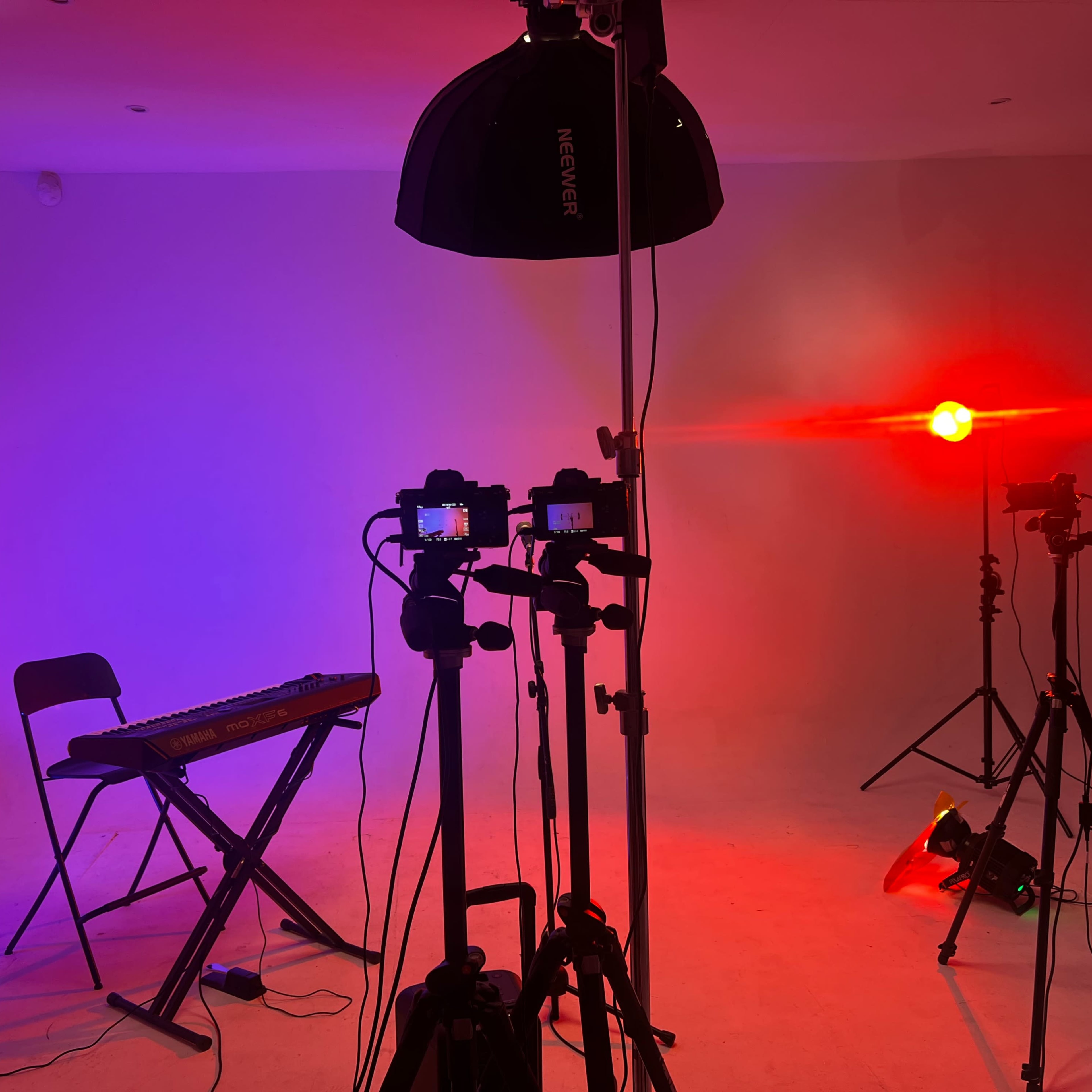 Infinity Cove Photo Studio - With Lifestyle Set ups & Coloured Backdrops Image in Woodford, London, England