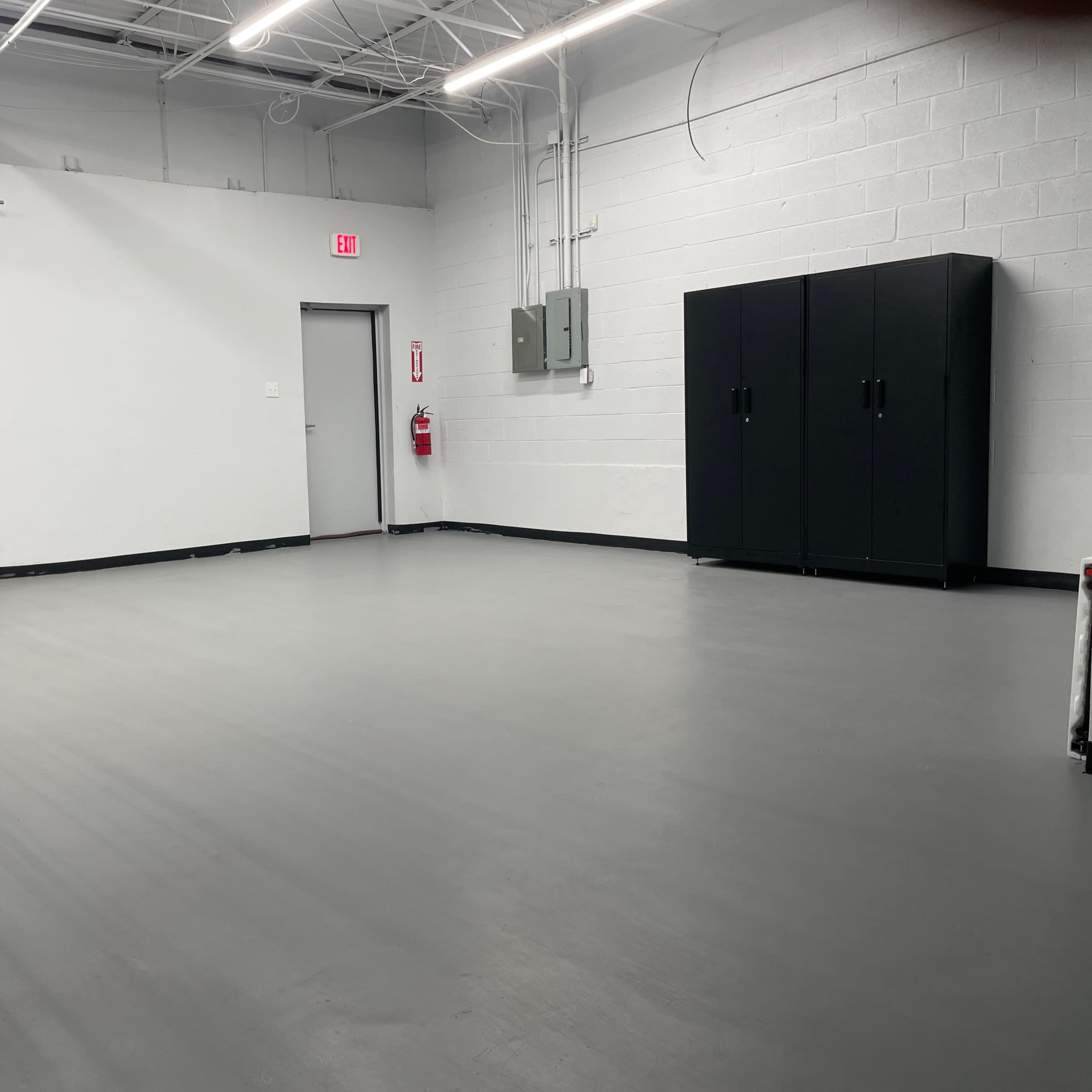 Industrial Warehouse for Filming, Events, Pop-Ups & Storage – Loading Dock + Break Room | Richardson Image in Richardson, Richardson, TX