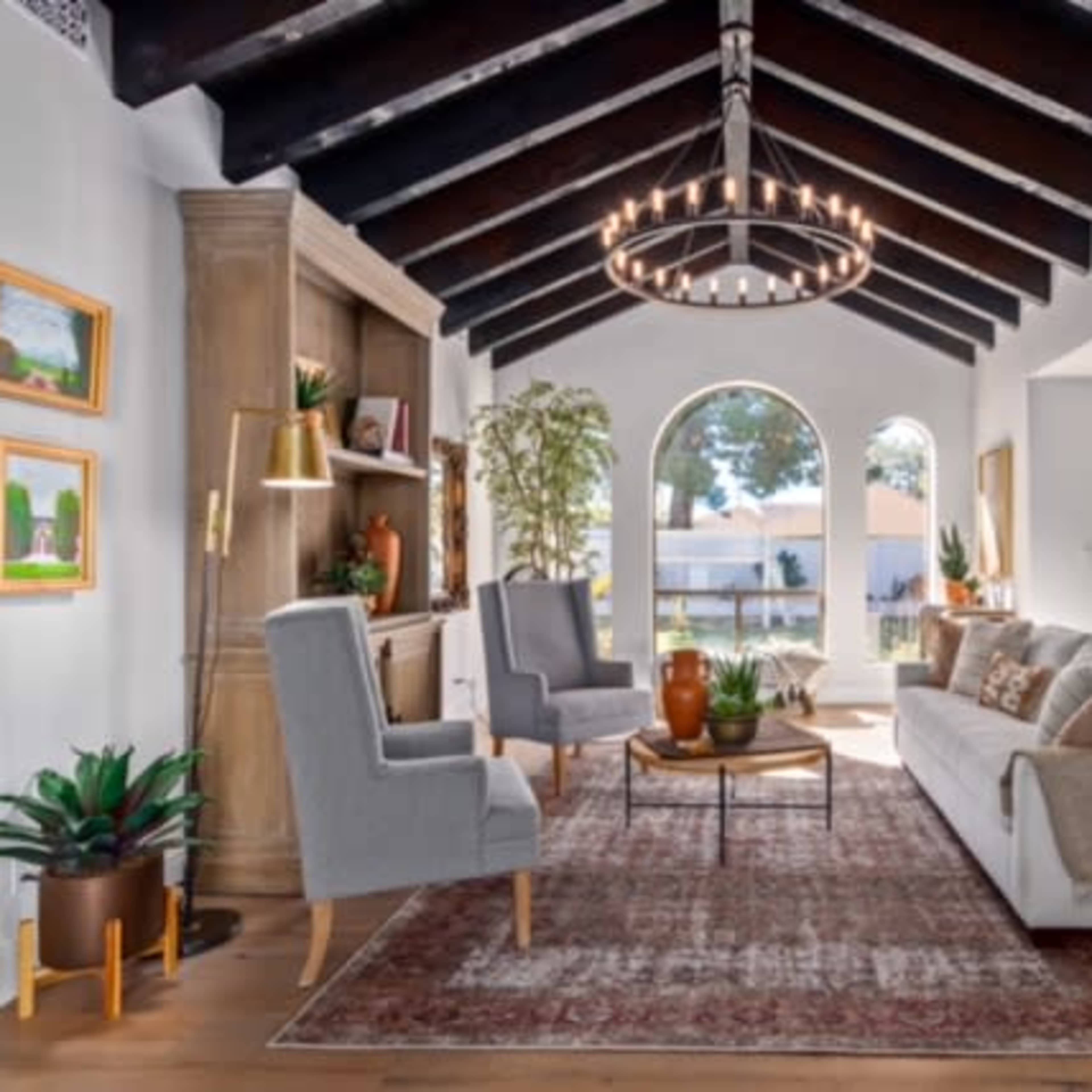 Charming Modern Spanish Villa, recently renovated-spacious and comfortable Image in Mesa, Mesa, AZ