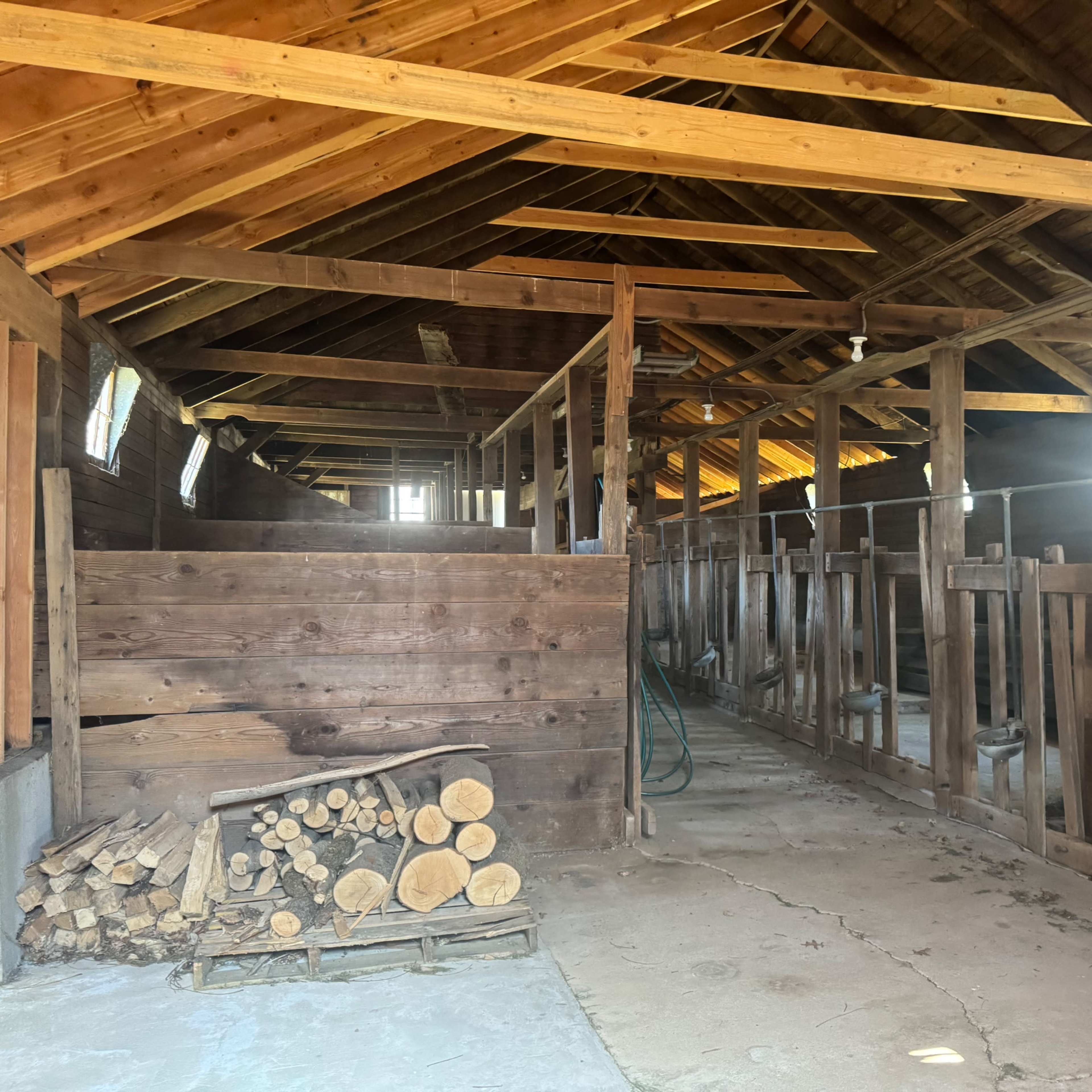 Antique horse barn/stable Image in Mendham, Mendham Township, NJ