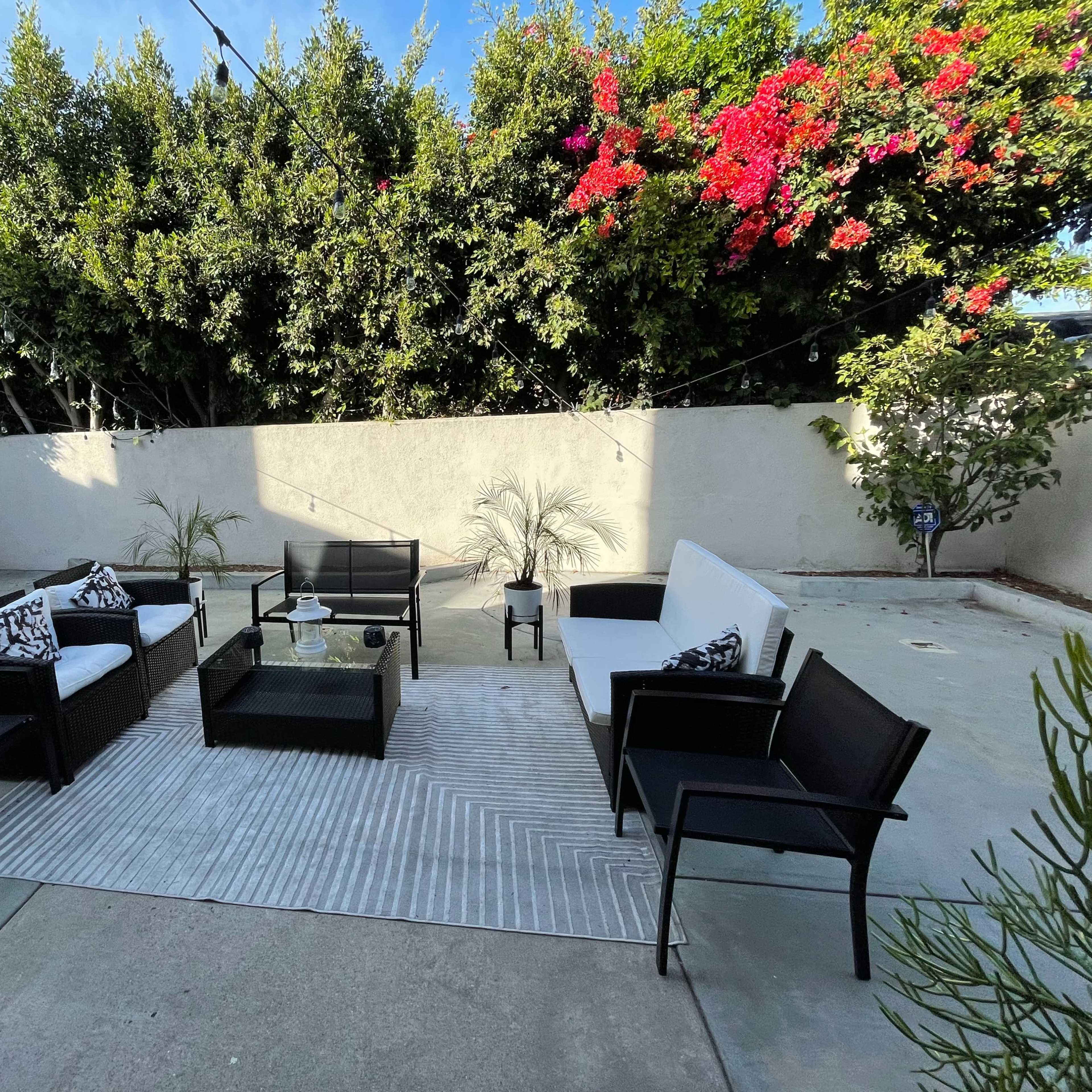 Spacious & Versatile 3-Bath Event Space near SoFi Stadium & The Forum – Ideal for Daytime Gatherings, Meetings, and Productions Image in Inglewood, Inglewood, CA