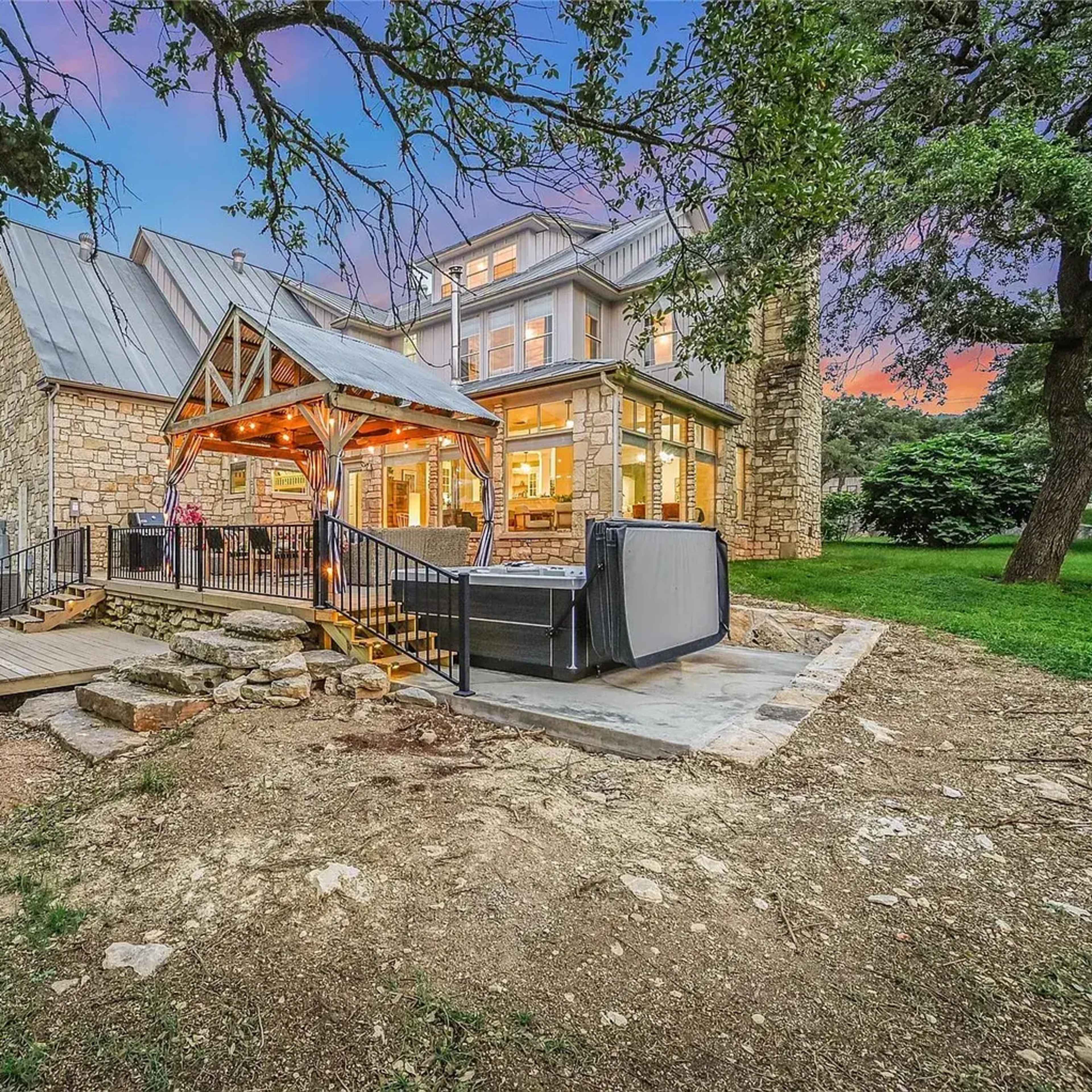 Escape to Luxury: Your Dream 5-Bedroom Country Retreat Awaits! Image in Canyon Lake, Fischer, TX