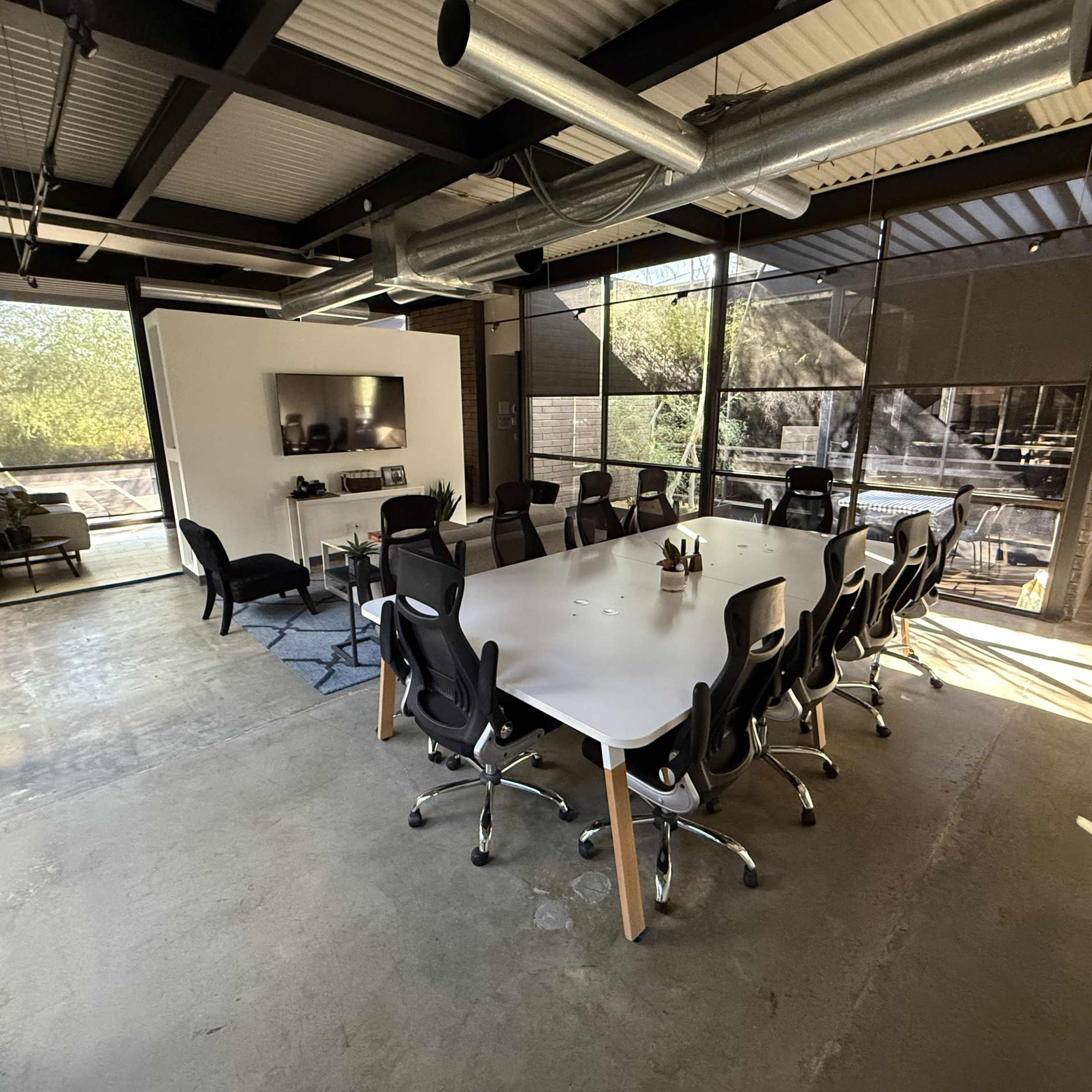 Spacious Modern Studio & Office with Versatile Filming Areas Image in Encanto Village, Phoenix, AZ