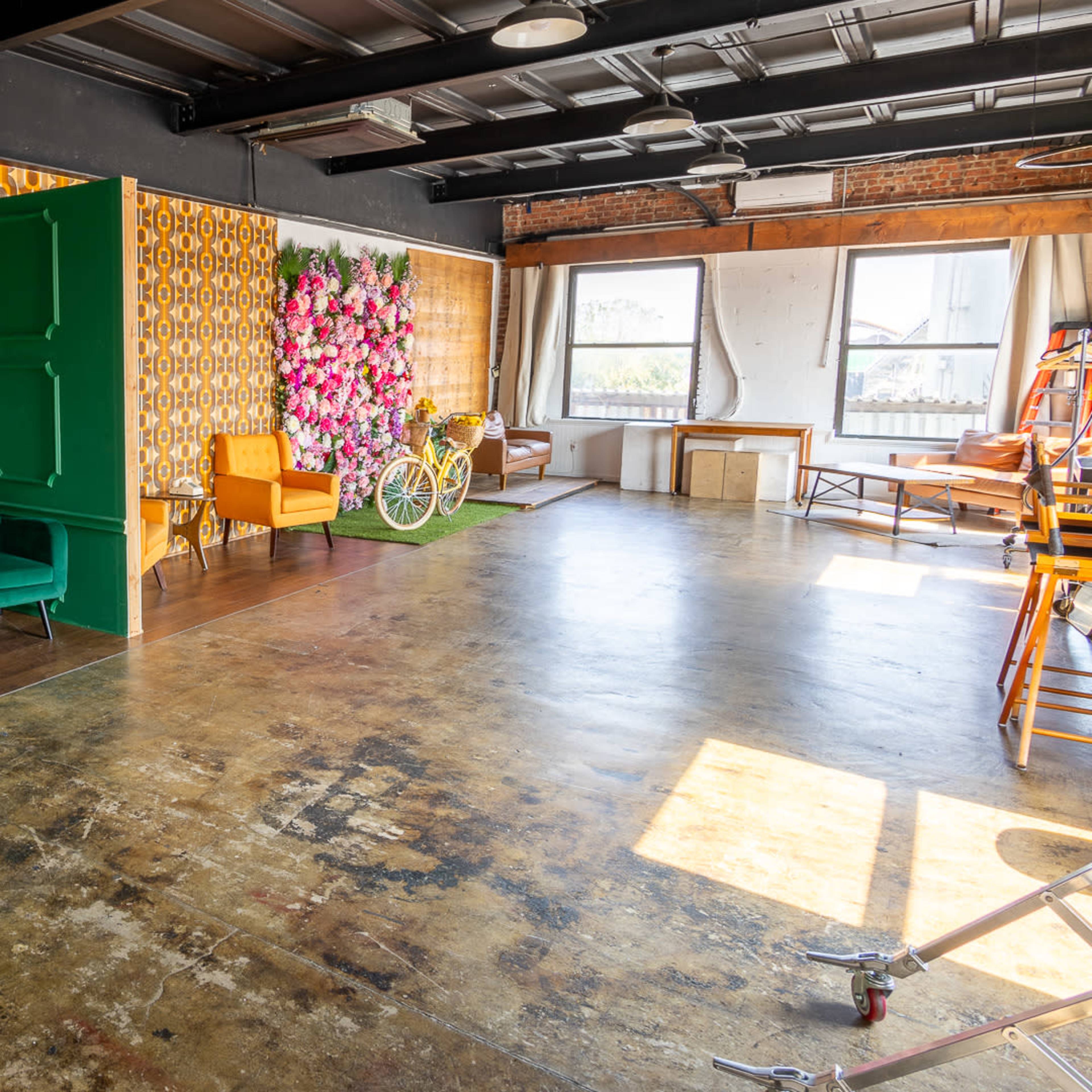Multi Set Daylight Photo Studio East Williamsburg Image in East Williamsburg, Brooklyn, NY
