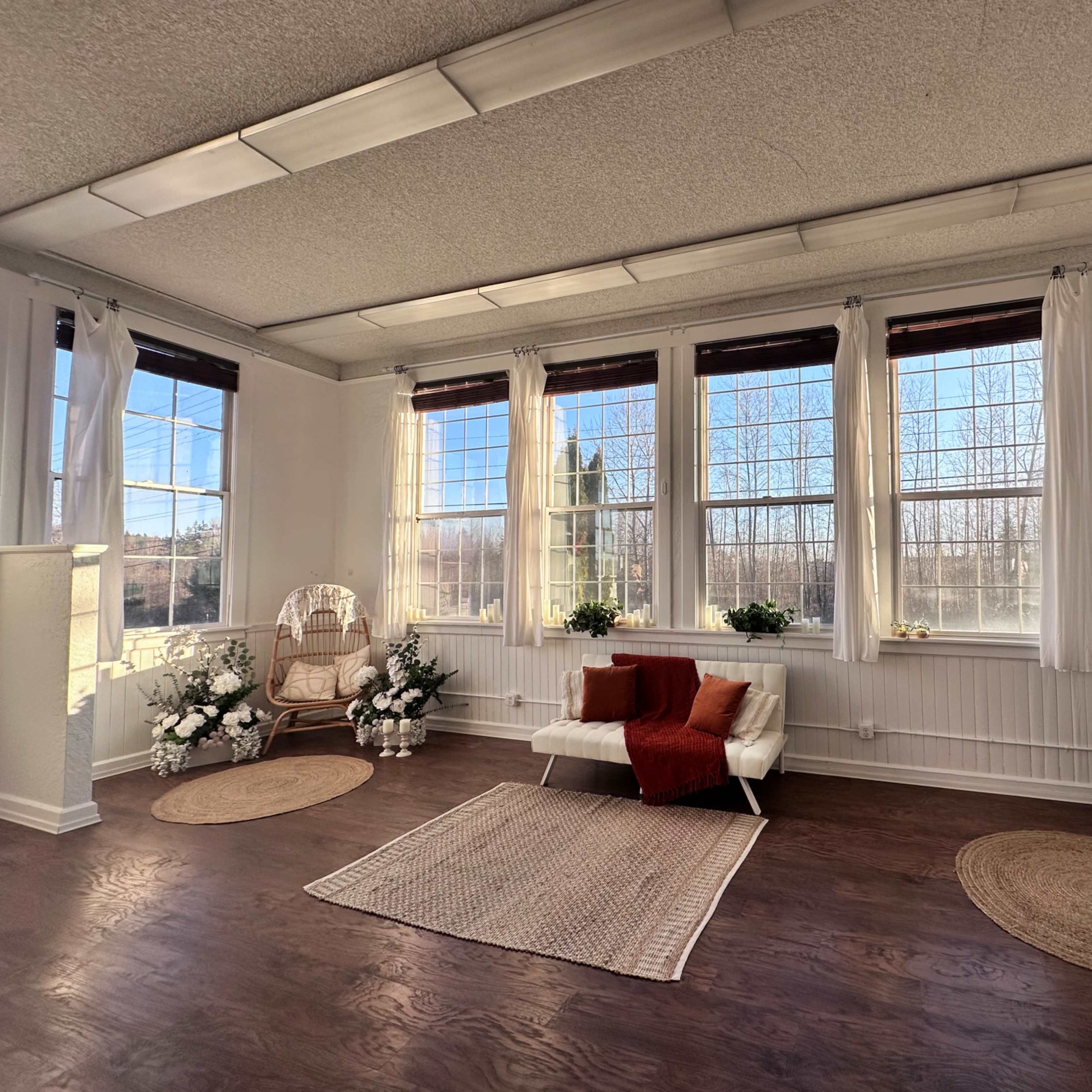 Bright Boho Studio Image in Maltby, Snohomish, WA