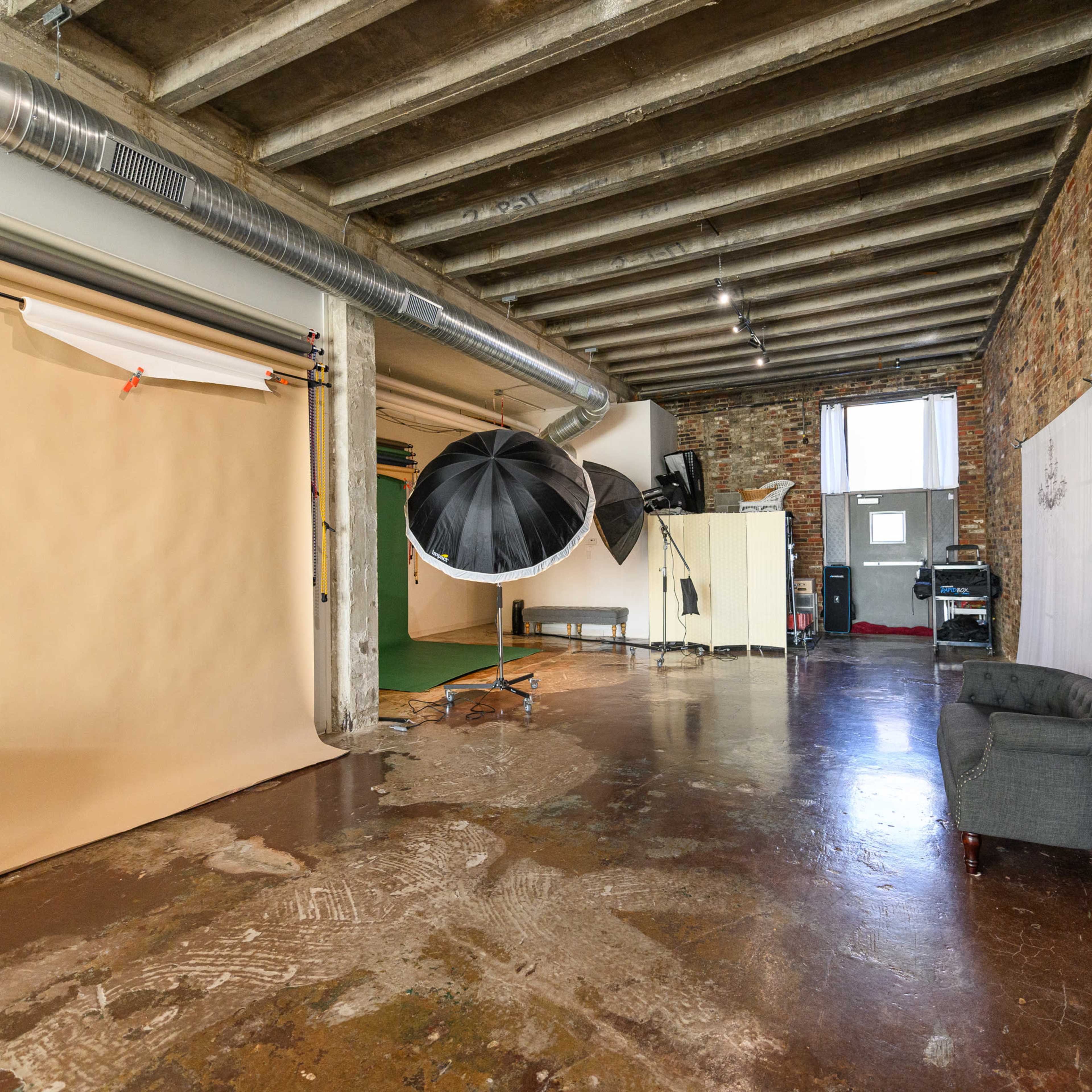 Downtown Photography Studio on Illinois Street Image in Downtown, Indianapolis, IN