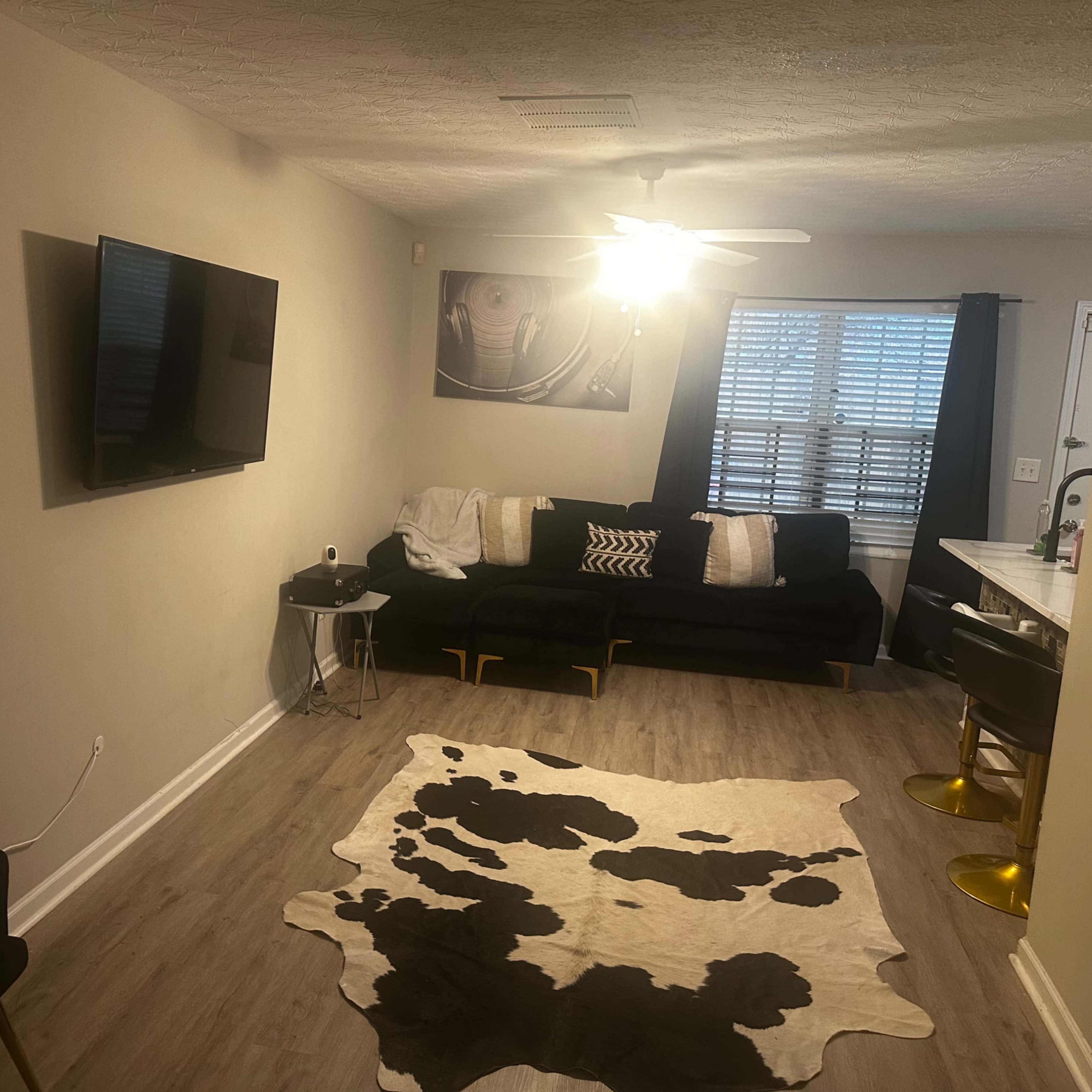 Cozy, convenient home for short stays. Image in Panthersville, Decatur, GA