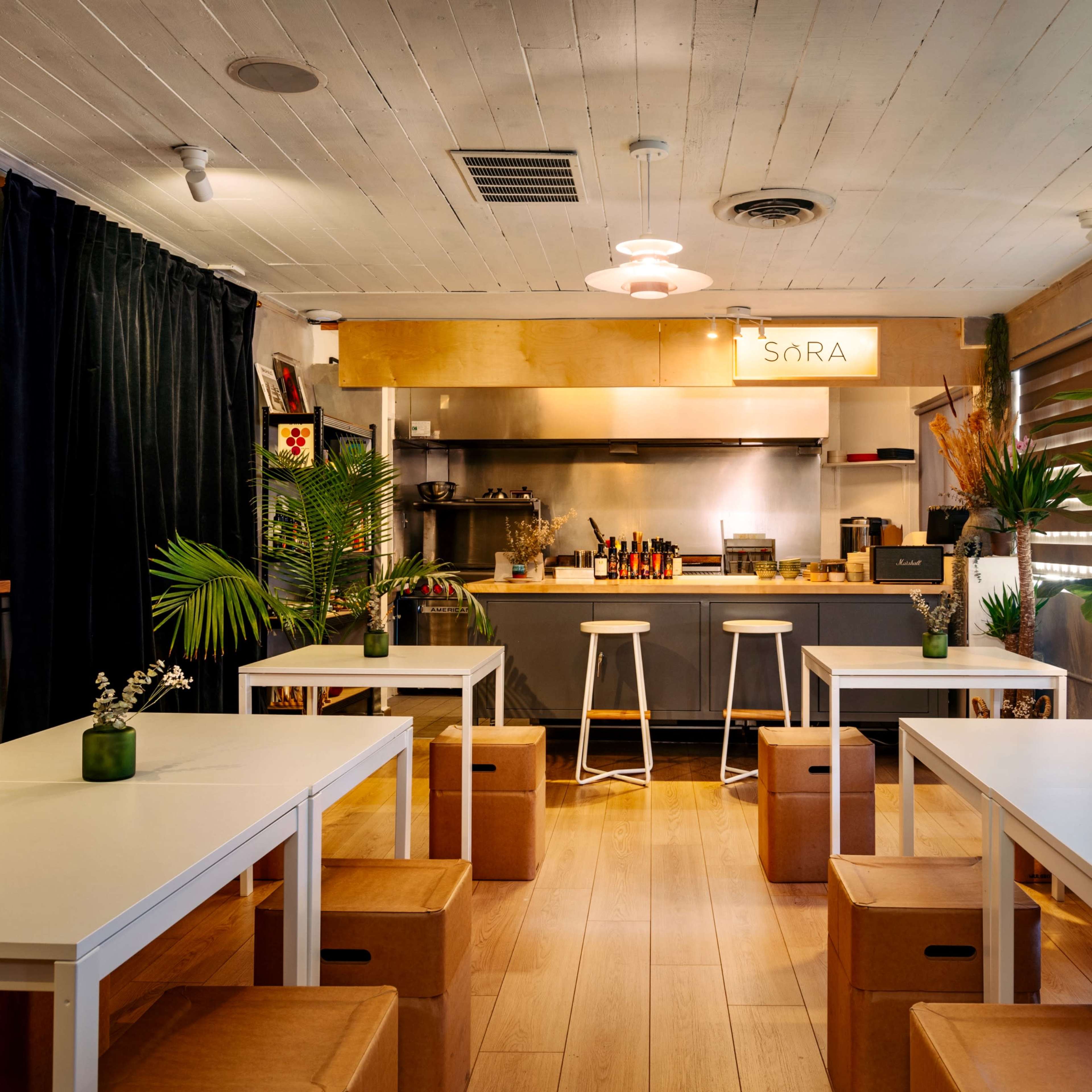 RESTAURANT WITH OPEN KITCHEN Image in Central LA, Los Angeles, CA