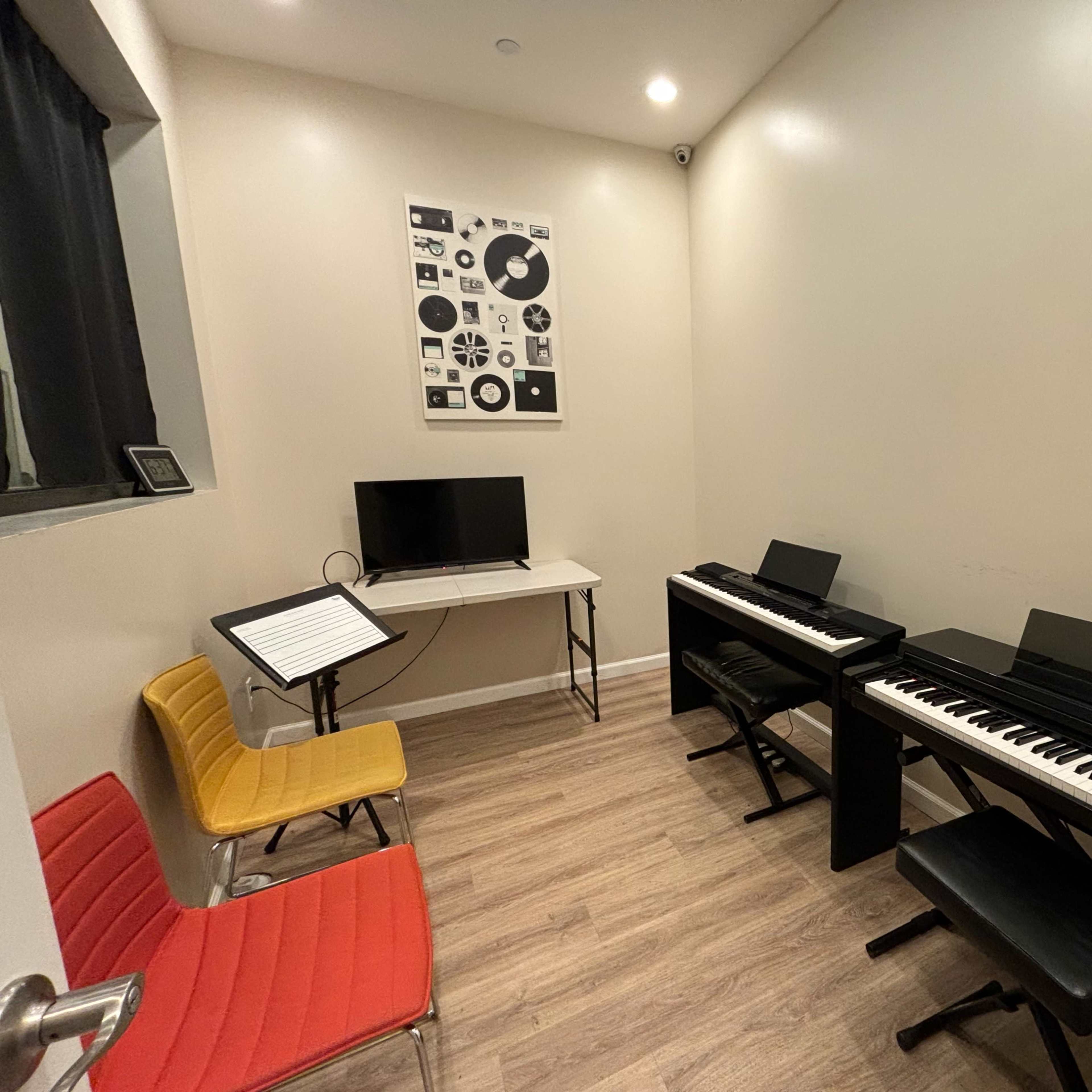 Intimate Rehearsal Space Image in Queens Village, Queens County, NY
