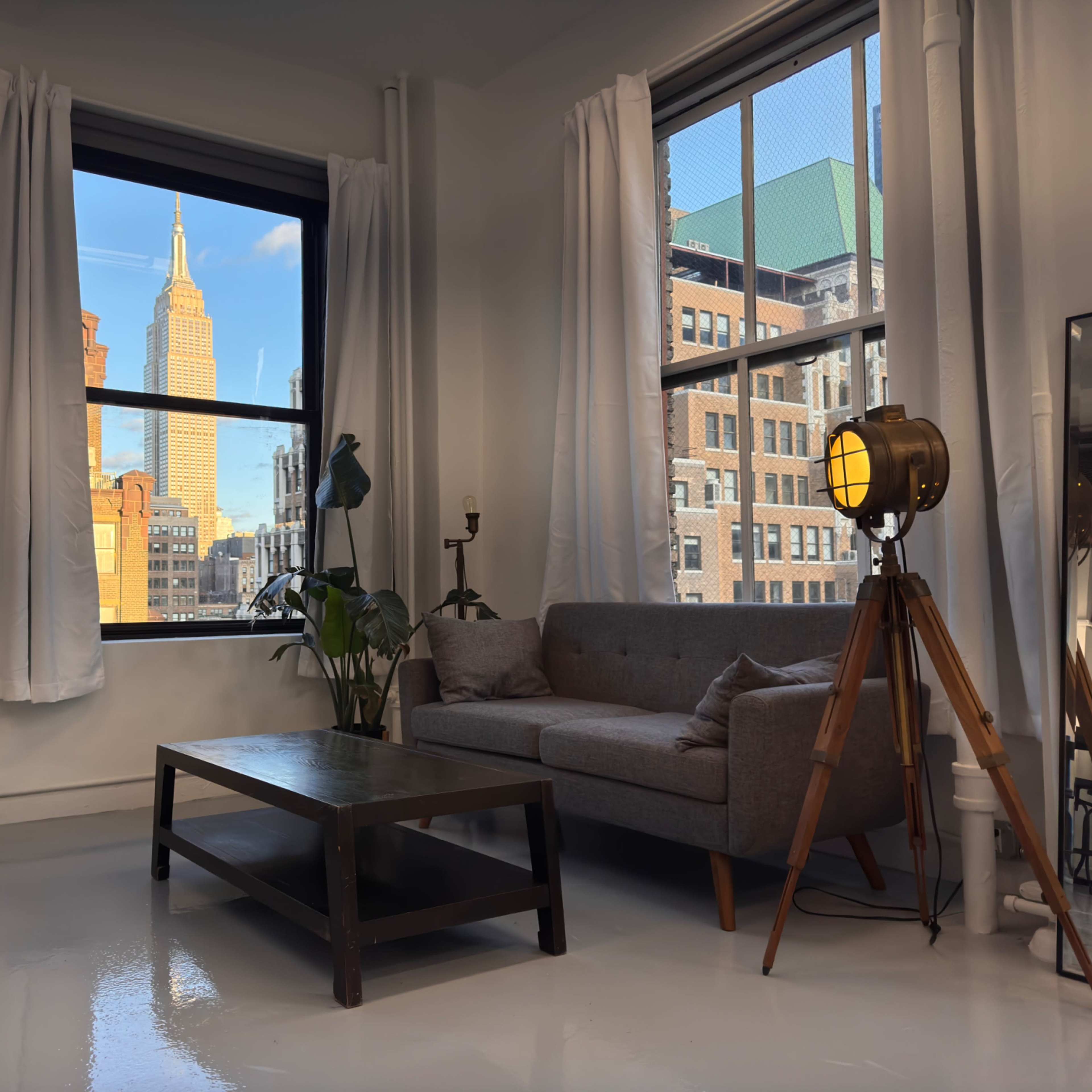 STUDIO WITH ICONIC CITY VIEWS Image in Midtown Manhattan, New York, NY