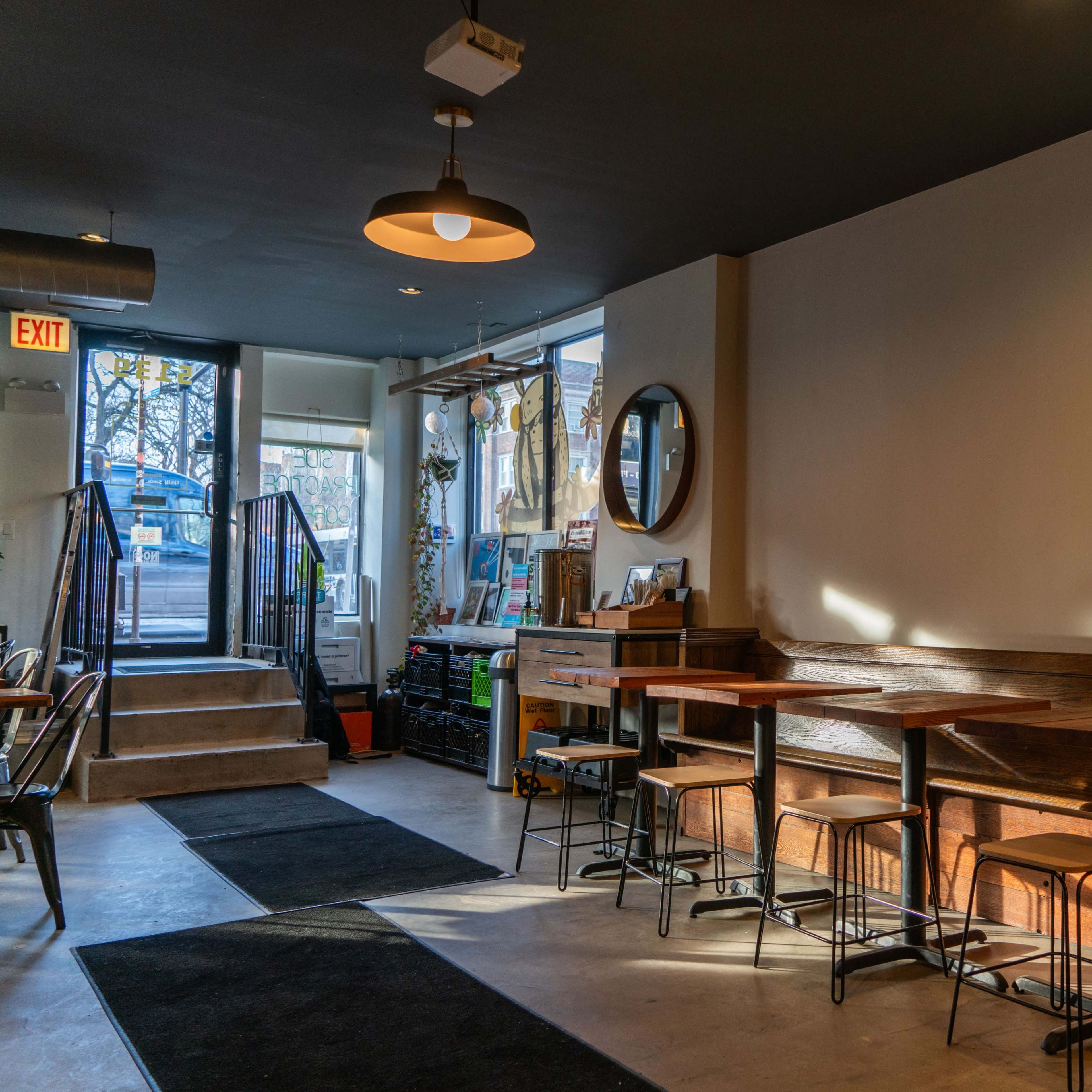 Modern Ravenswood Café Image in Lincoln Square, Chicago, IL