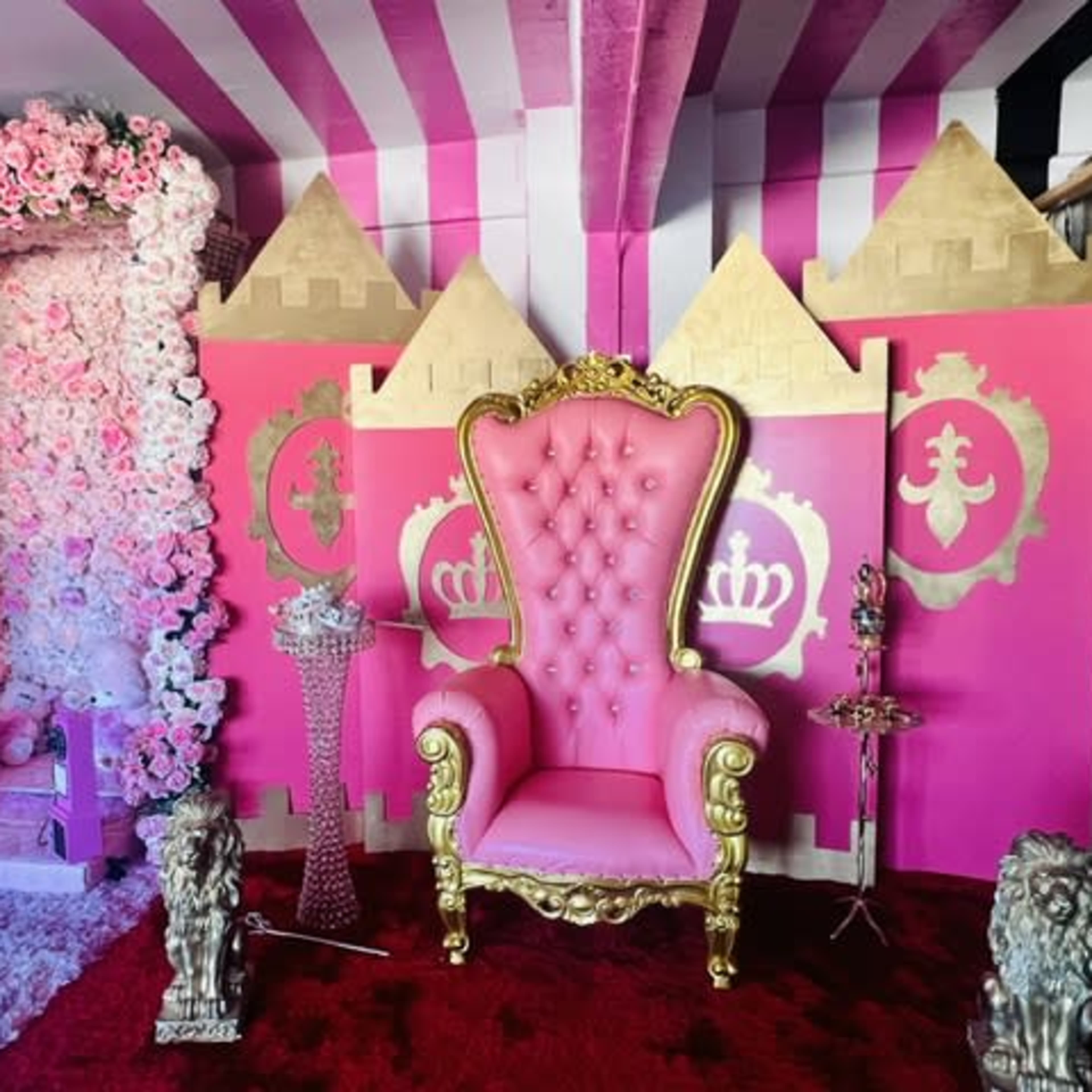 Gold Room Studio Image in Skid Row, Los Angeles, CA