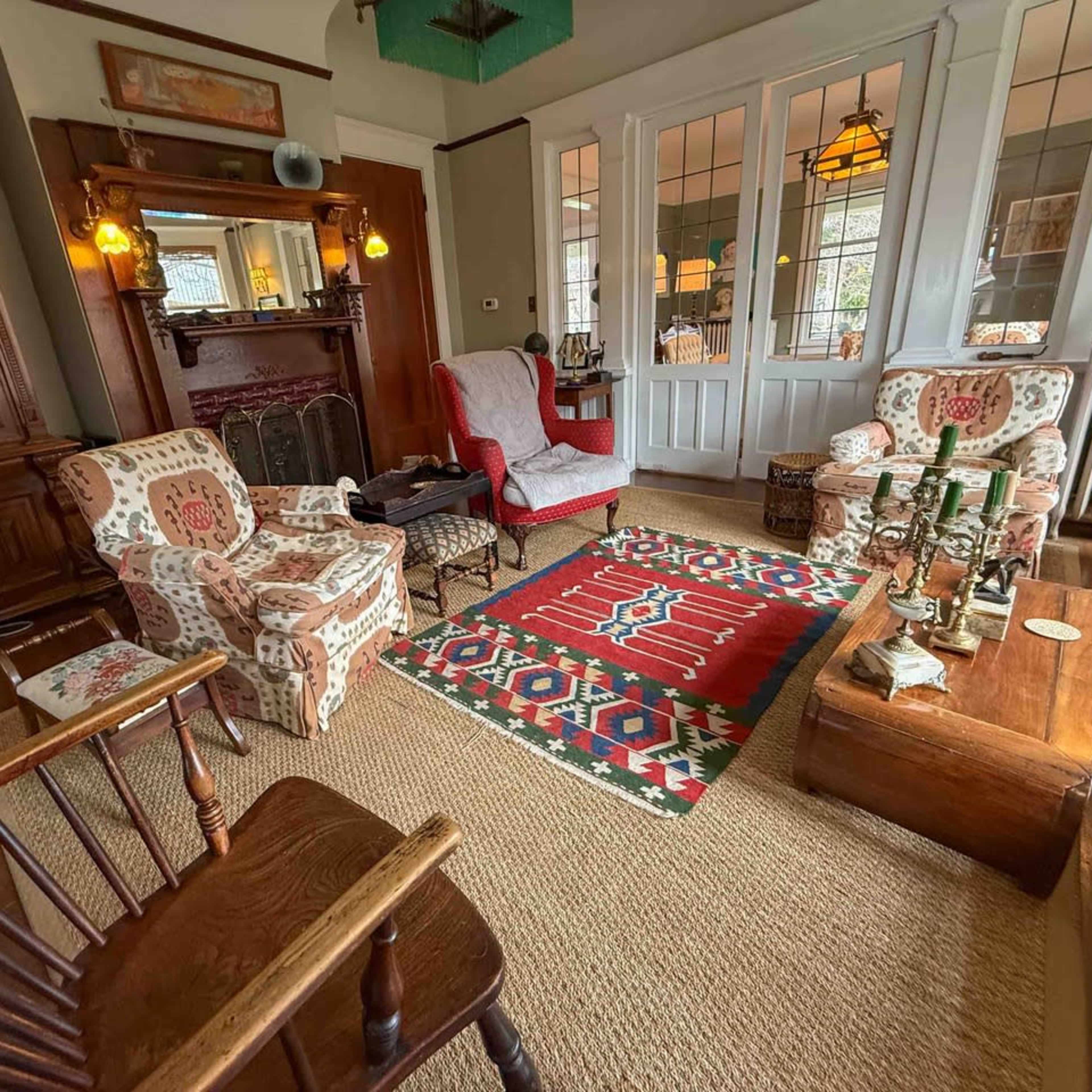 Located a block from the overlook to Everett Marina. Large period house in "old-town" Everett. Image in Northwest Everett, Everett, WA
