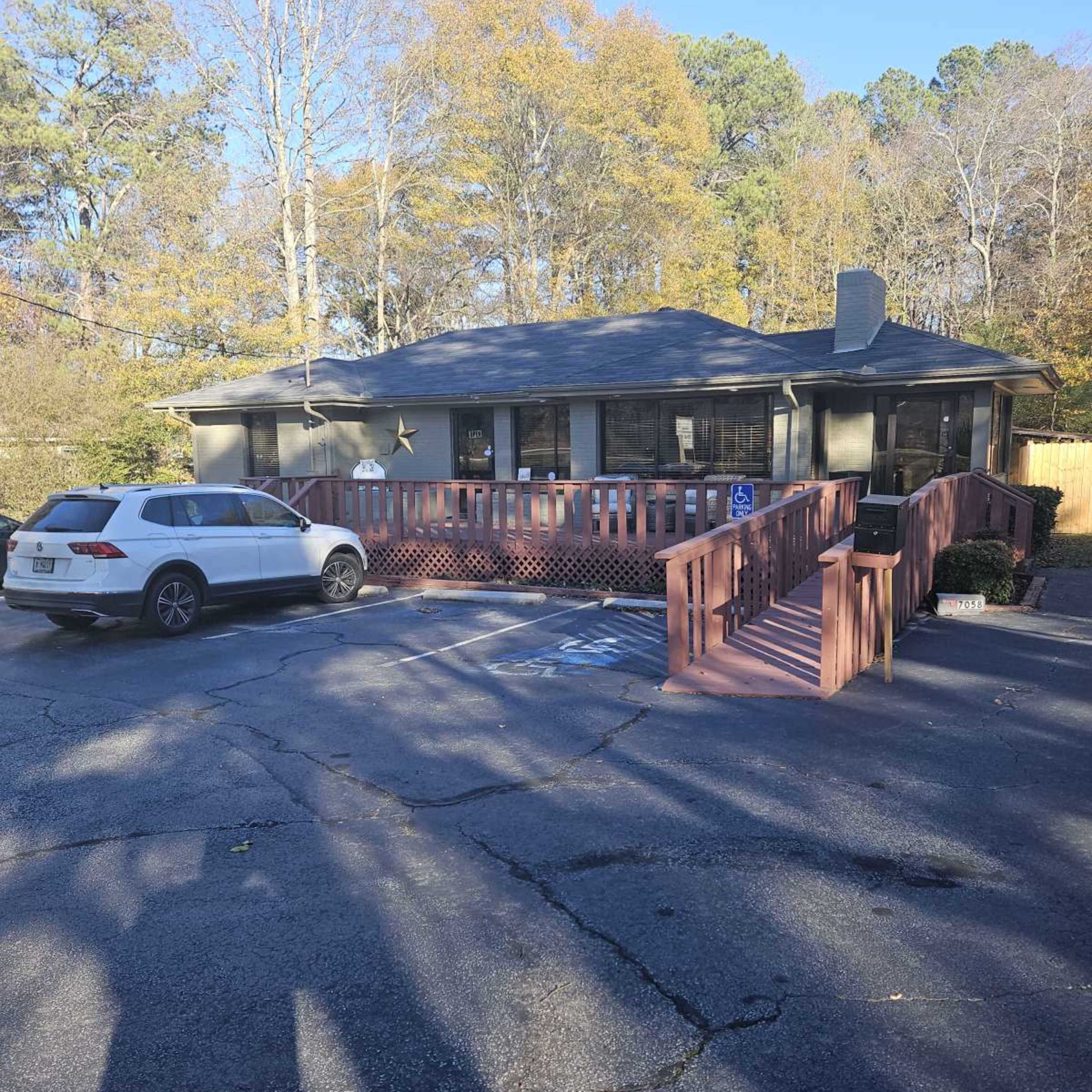 Multi Use office and meeting spaces with a laid back vibe. This space is perfect for podcasters and content creators. Nurture your well-being while you grow your brand. Image in Lithia Springs, Lithia Springs, GA