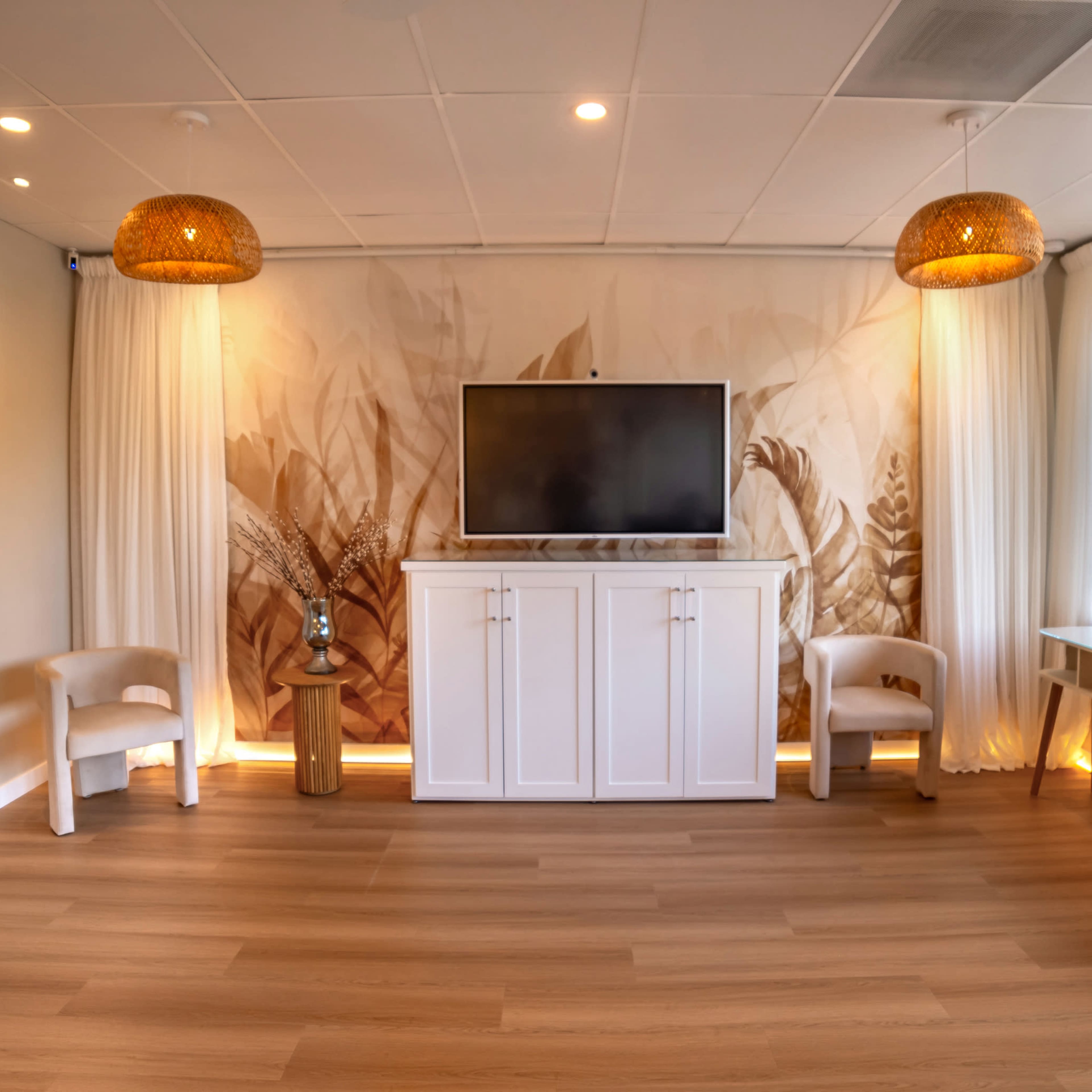 Laguna Hills Private Wellness Lounge and Retreat Image in Laguna Hills, Aliso Viejo, CA