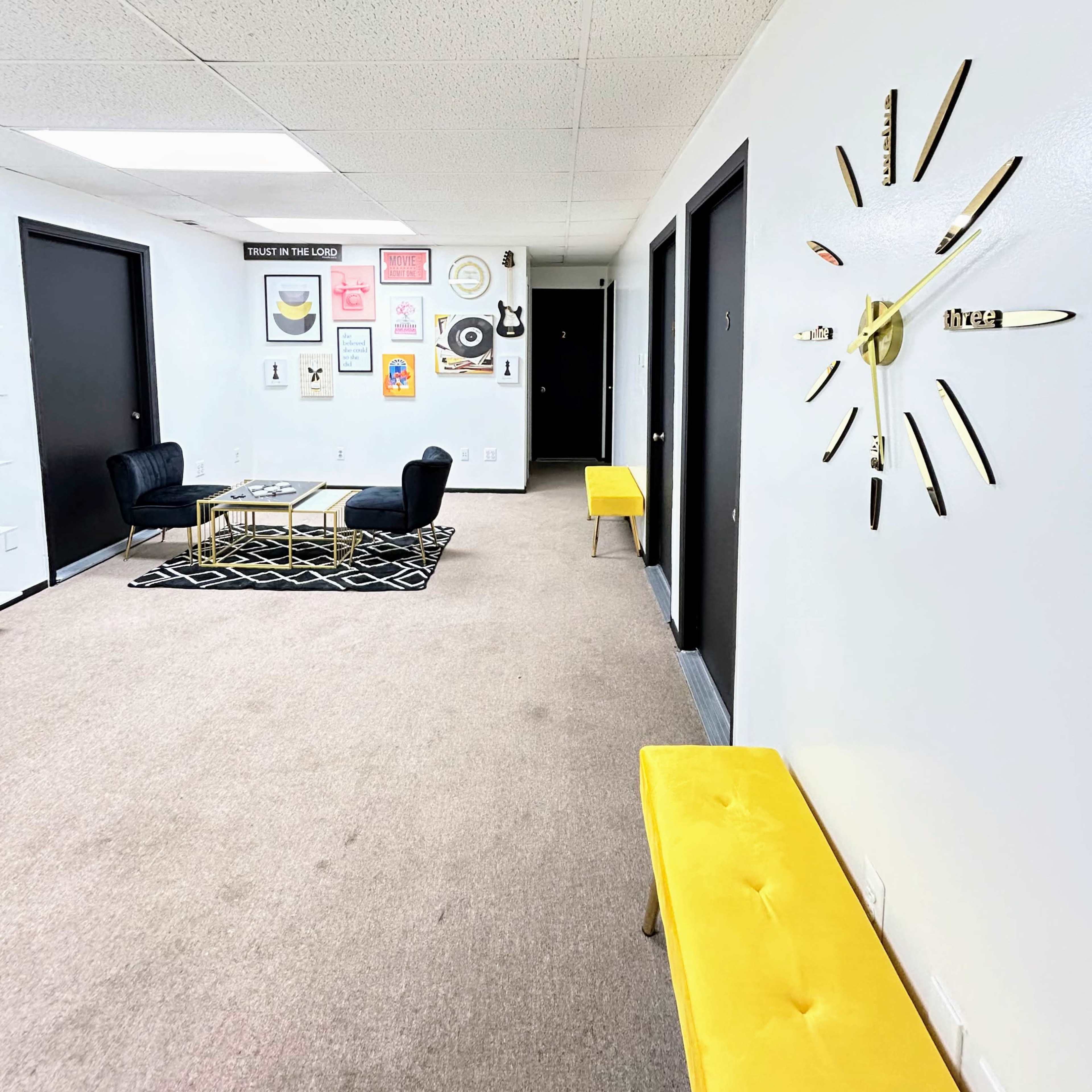 Living Room Vibe: Your Unique Gathering Spot Image in St. Clair Shores, St. Clair Shores, MI