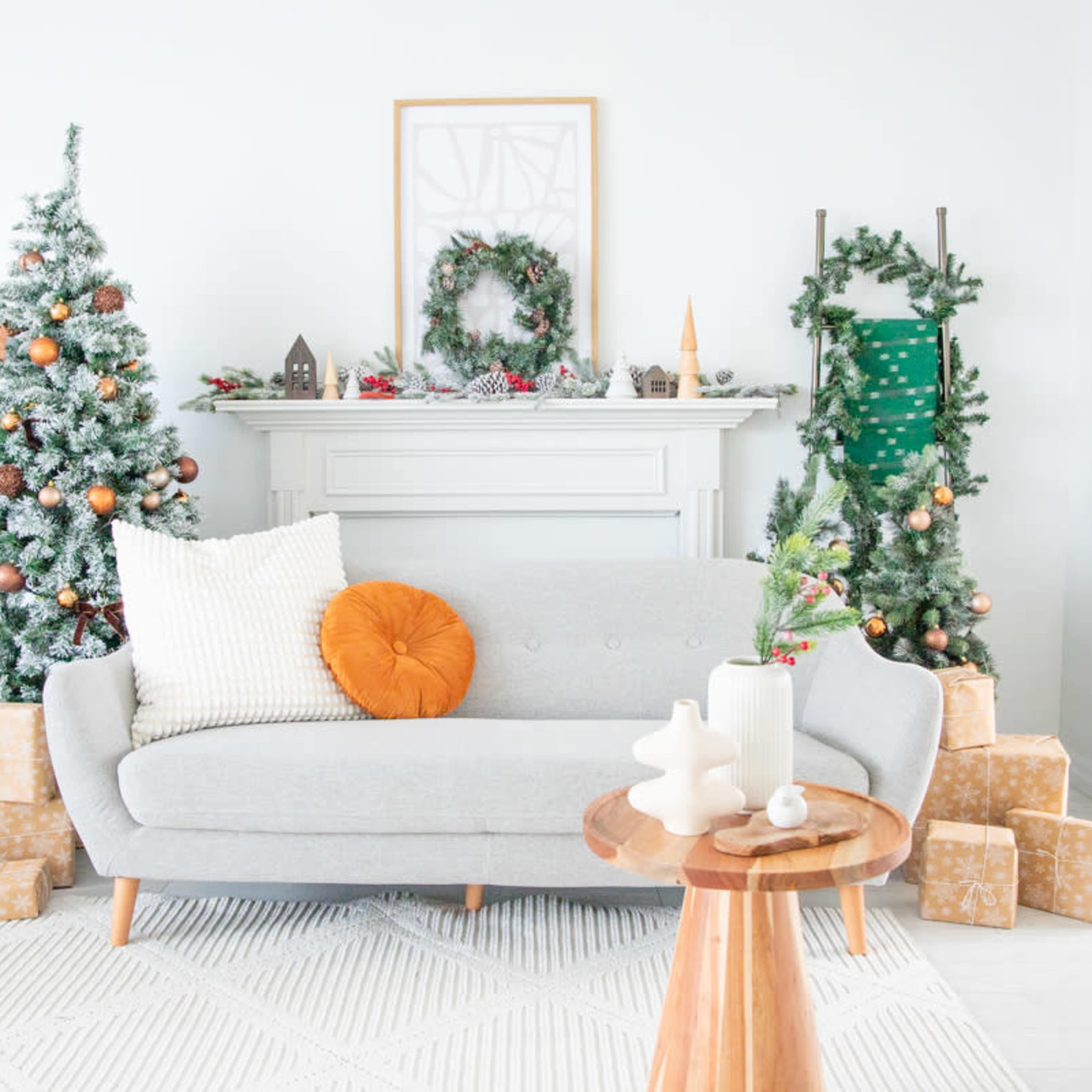 Modern, Christmas Decor, Natural Light Photography Studio in Port Credit, Mississauga Image in Port Credit, Mississauga, ON