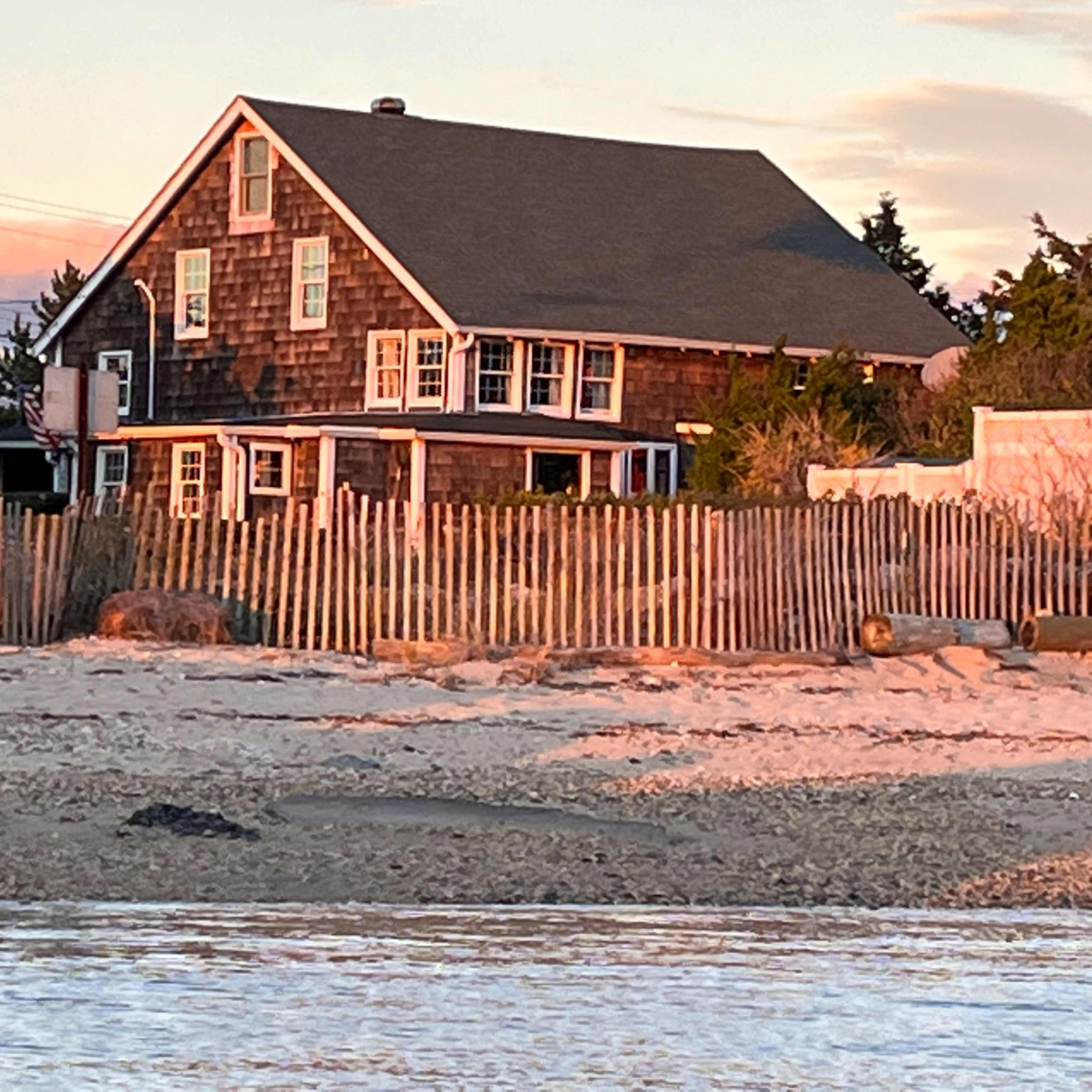 Old, nautical beach house 50 mins from NYC Image in Babylon, Babylon, NY