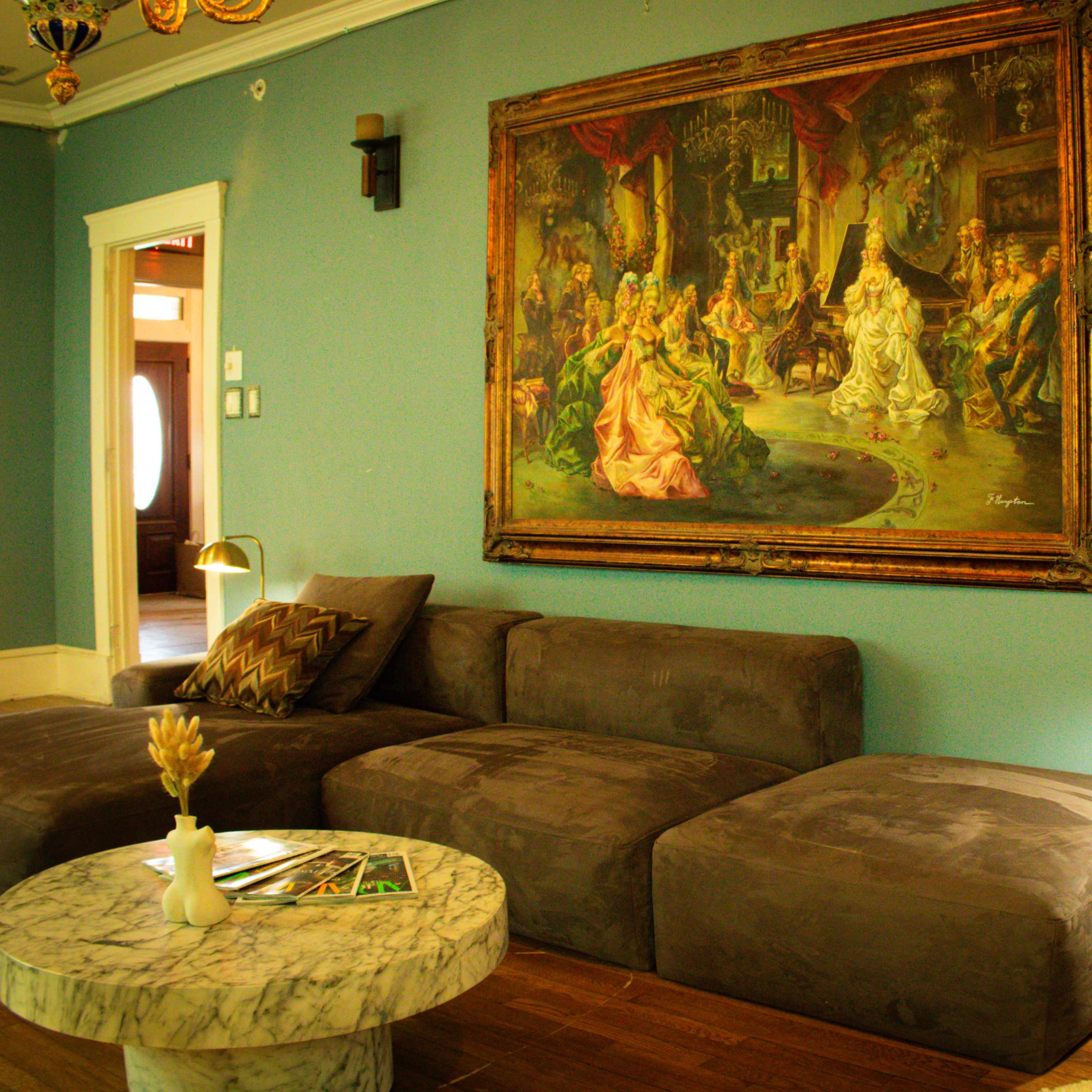 Chateau Connellsville- Boutique Hotel Image in Connellsville, Connellsville, PA