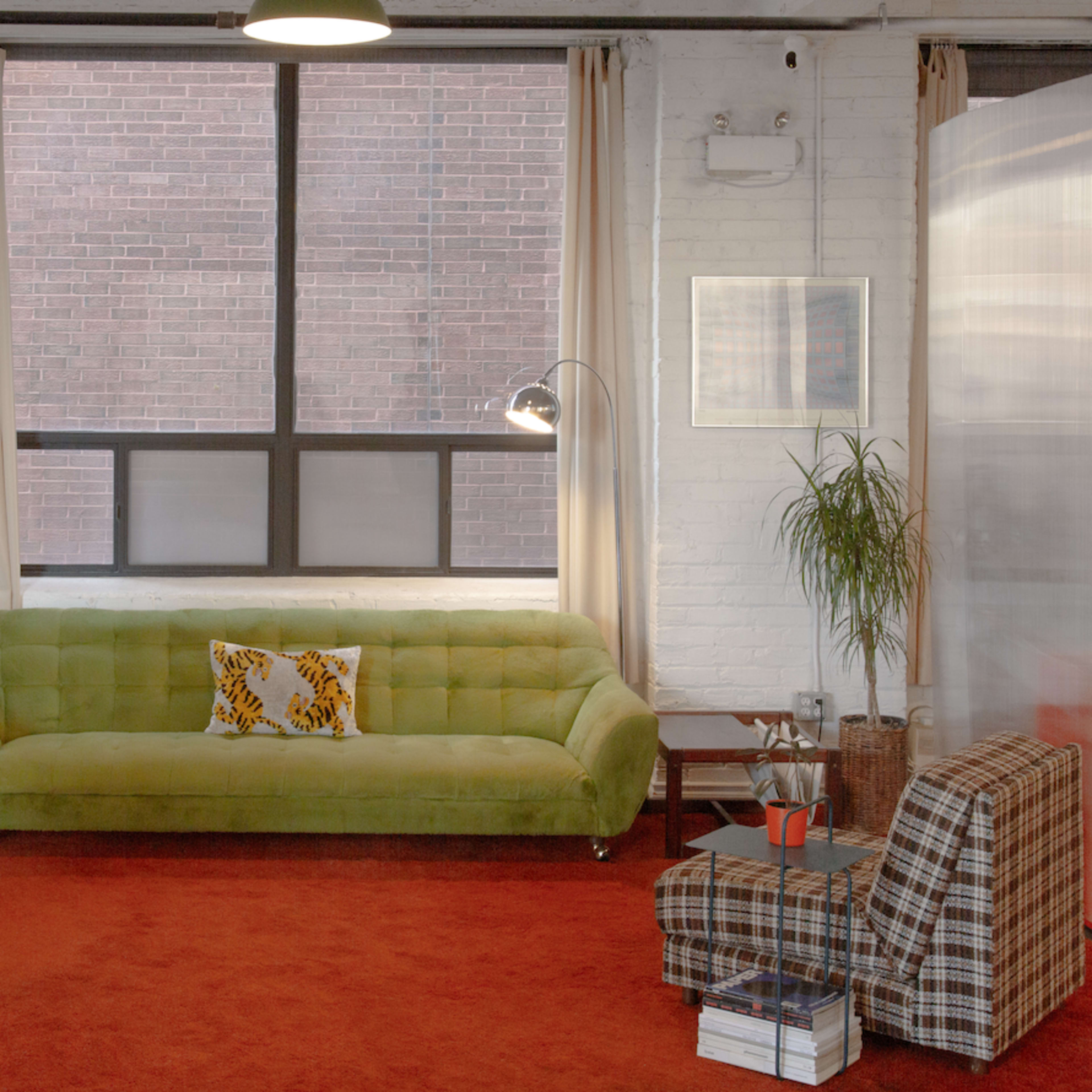 Colourful & Bright Studio in Chinatown Image in Downtown Toronto, Toronto, ON