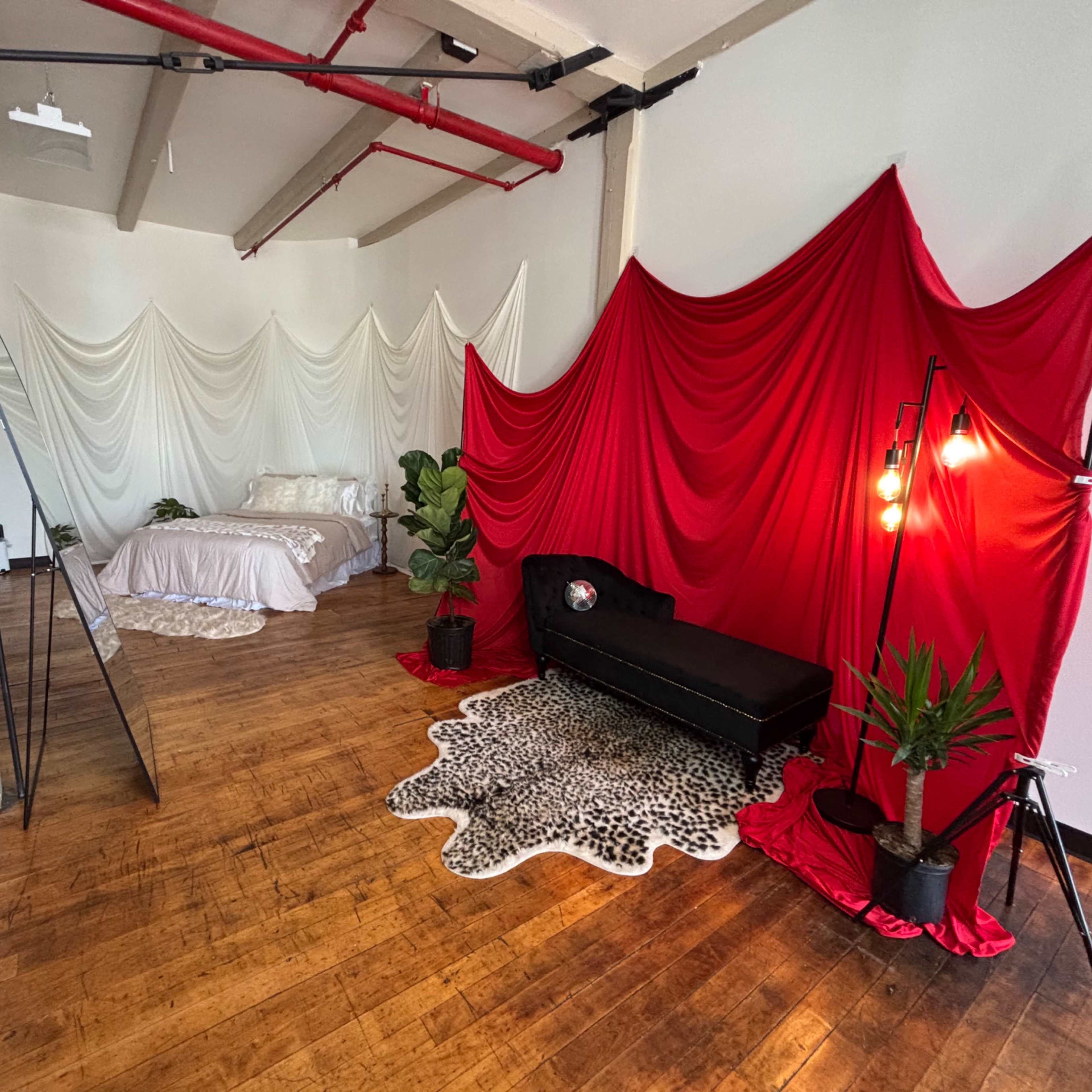 Natural Light Studio with FIVE Set Ups Image in South Worcester, Worcester, MA