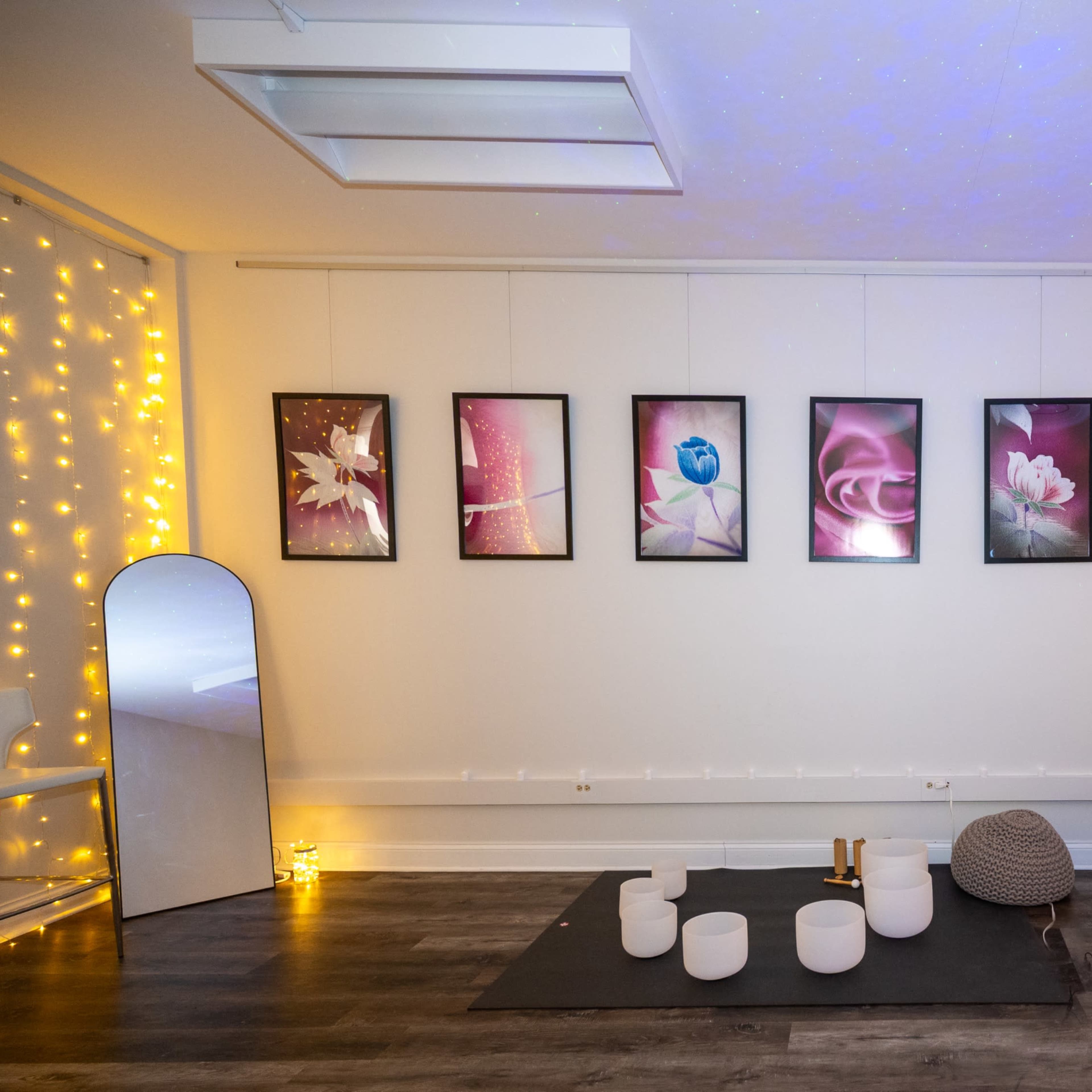 Downtown Wheaton Studio with Natural Light Image in Milton Township, Wheaton, IL